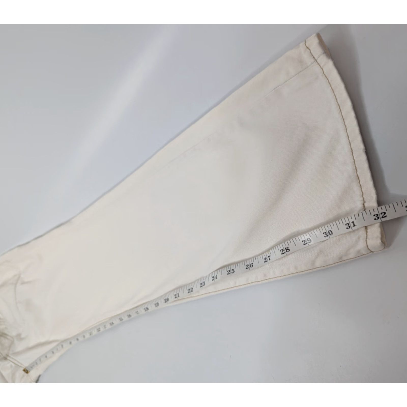 Levi's Levi's Pants Shirt Twills Utility Cotton White Cream Chino Women Size 6 Regular Mid Rise Pants Casual Vintage? No. Size 28" / US 6 / IT 42 - 6 Thumbnail