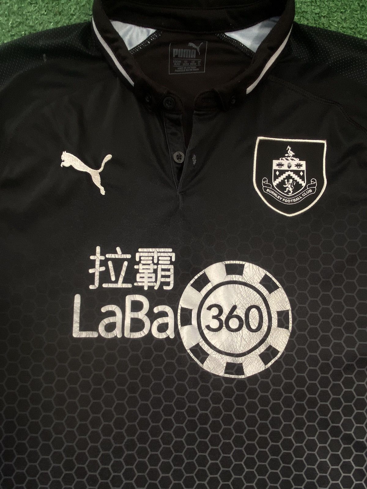 Puma Burnley football tee Jersey puma 2018 Size US XL / EU 56 / 4 - 2 Thumbnail