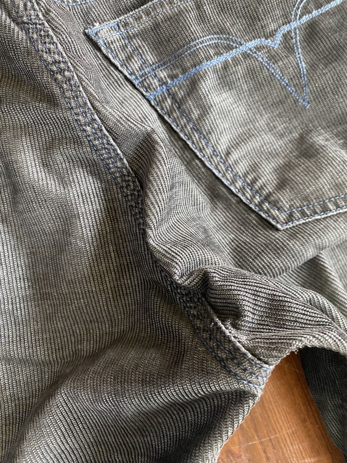 Diesel Vintage Diesel Charcoal Button Fly Fade Corduroy Pants 32x29 Size US 32 / EU 48 - 24 Thumbnail
