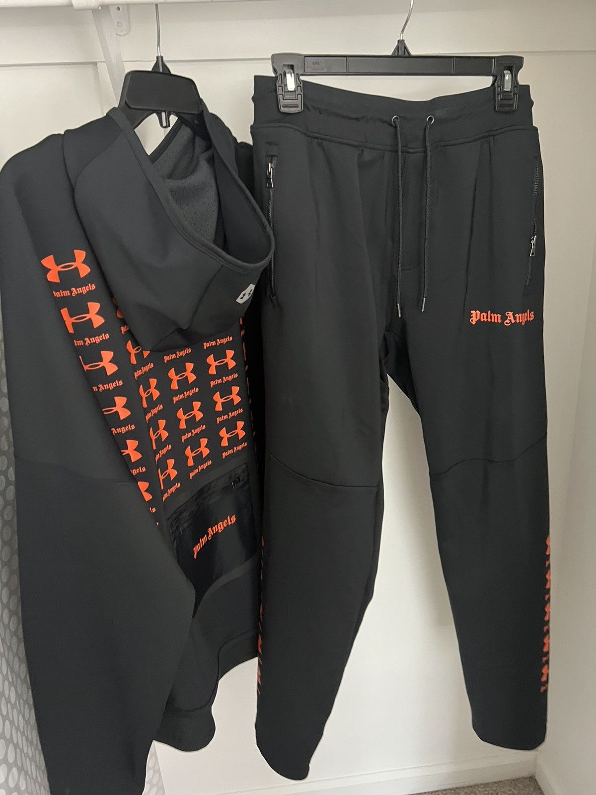 Palm Angels × Under Armour Palm angels x under armour set Size US L / EU 52-54 / 3 - 2 Thumbnail