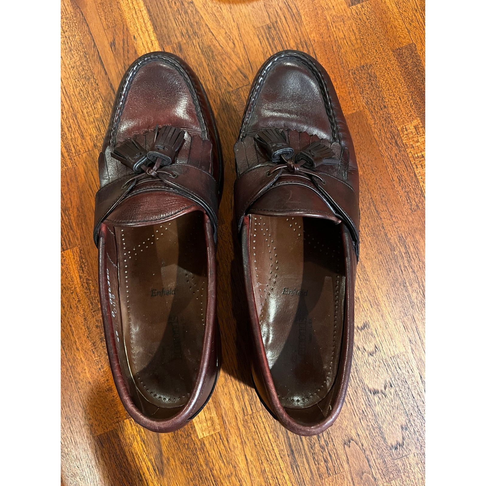 Allen Edmonds Allen Edmonds Enfield Kiltie Loafer Burgundy Men's 9.5D Size US 9.5 / EU 42-43 - 5 Thumbnail