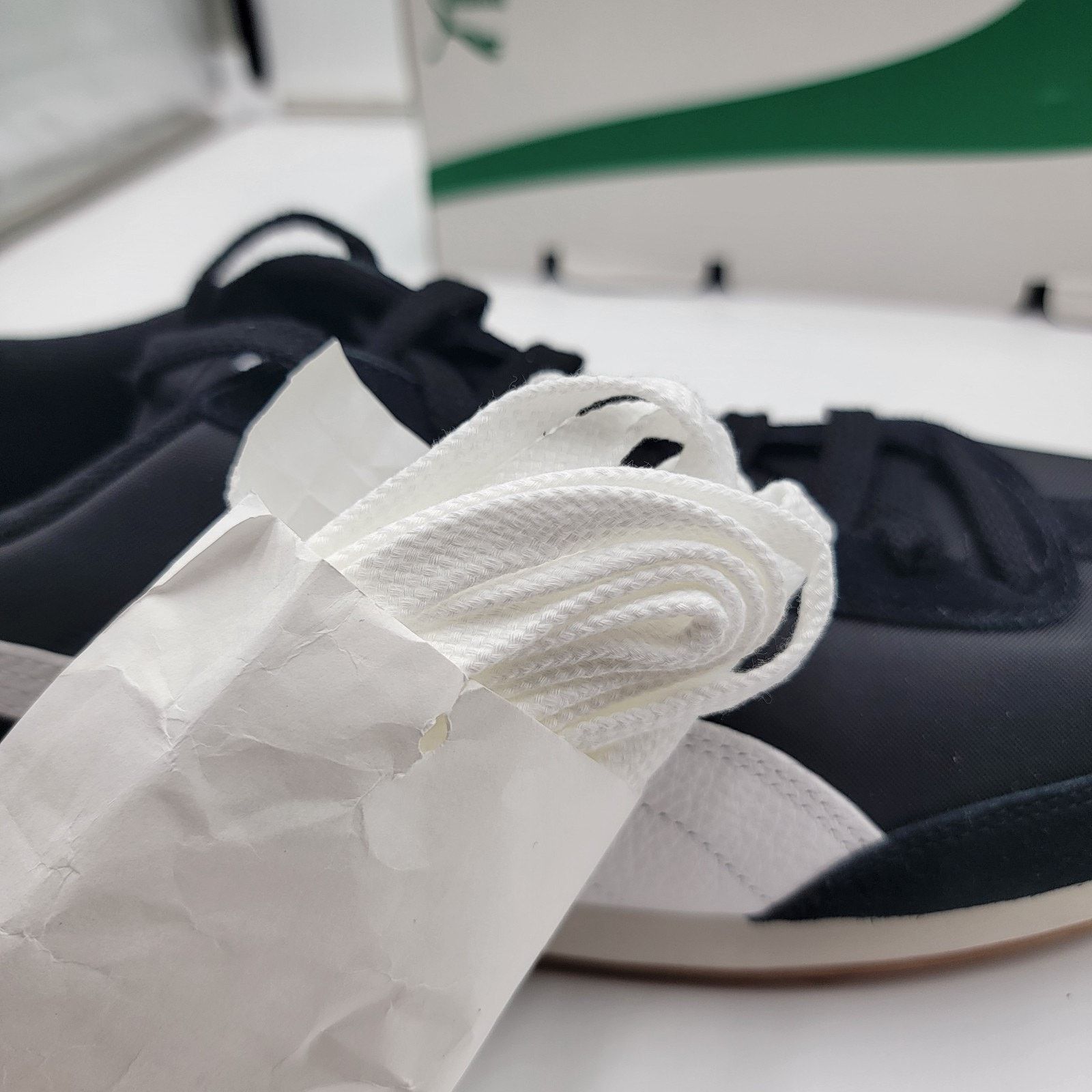 Puma Men PUMA Easy Rider Vintage Athletic Shoes Black/White Sz 12 Size US 12 / EU 45 - 9 Thumbnail