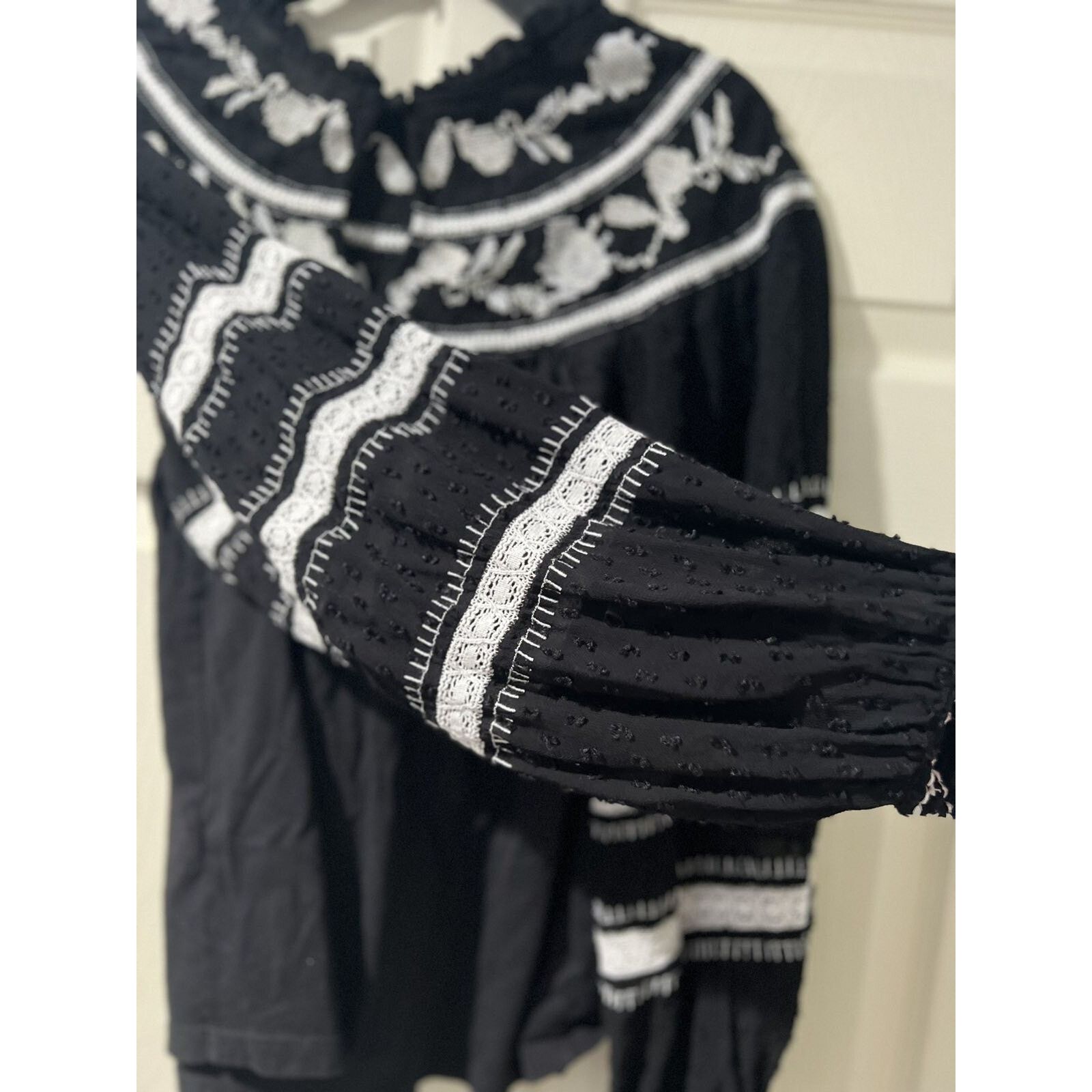Anthropologie Anthropologie Maeve Winona Blouse Black top Size M A002032 Size M / US 6-8 / IT 42-44 - 6 Thumbnail