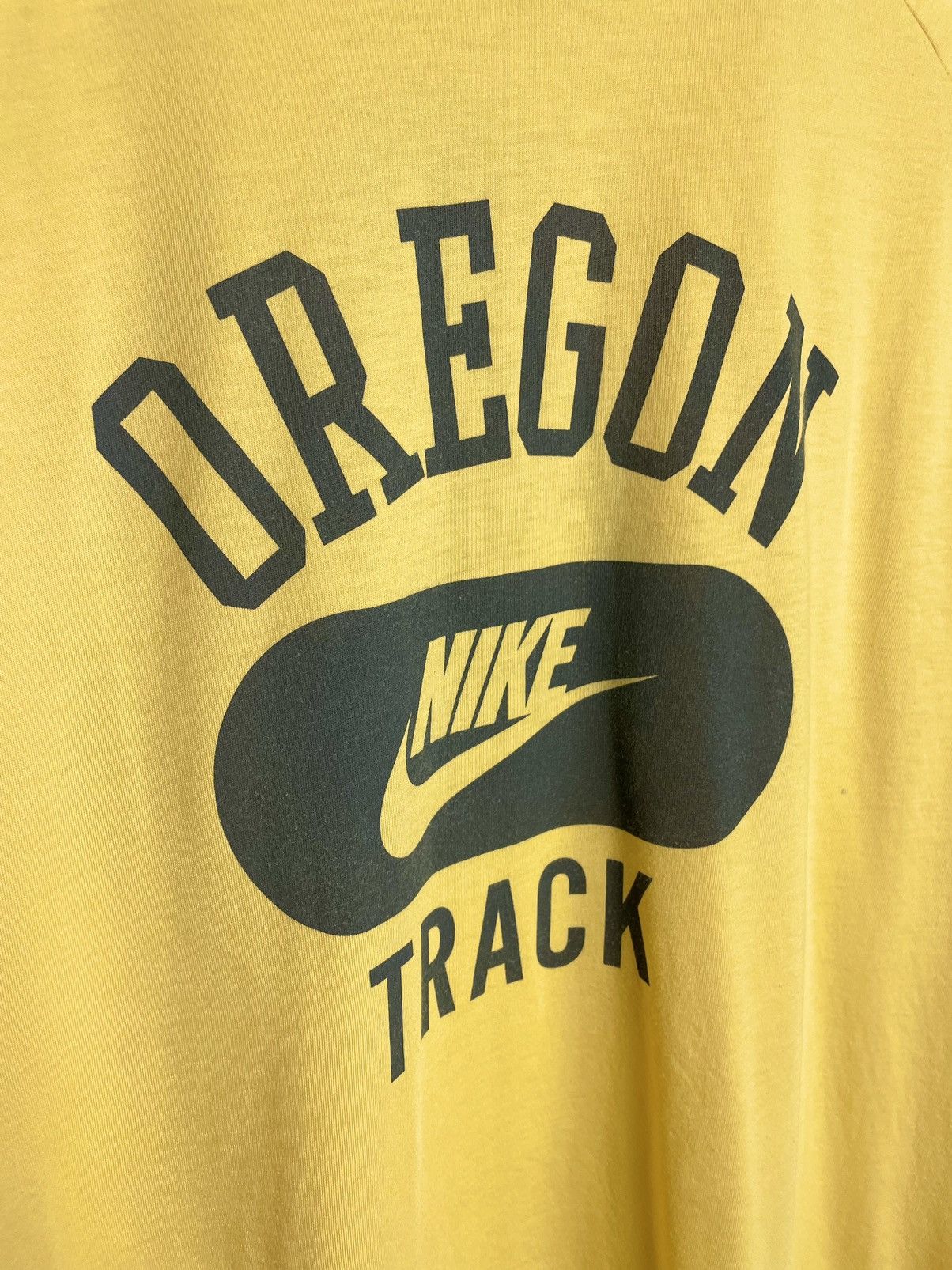 Nike Nike 🇧🇷 Vintage Oregon track yellow green jersey tee shirt Size US XL / EU 56 / 4 - 5 Thumbnail