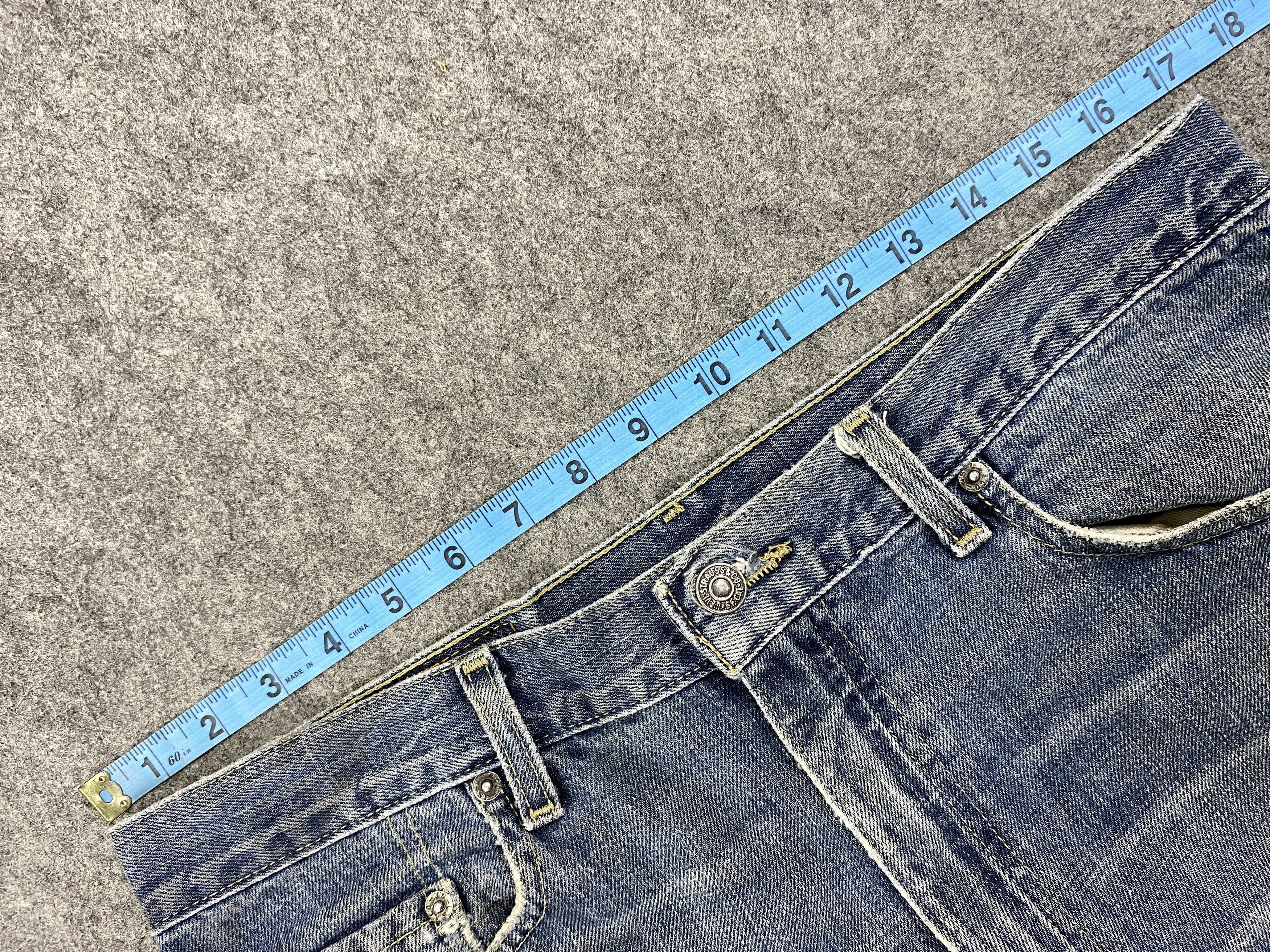 Levi's Blue Distressed Vintage Levi's 505 Jeans 34x30 Denim JN1286 Size US 34 / EU 50 - 5 Thumbnail