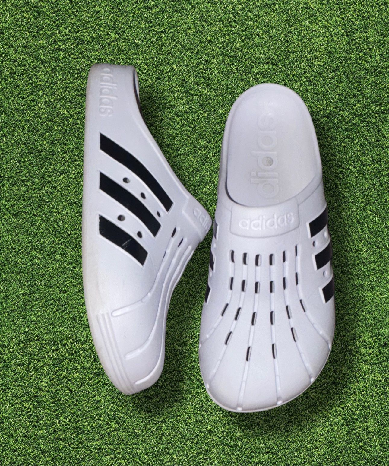 Adidas Adidas Clogs Size US 11 / EU 44 - 2 Thumbnail