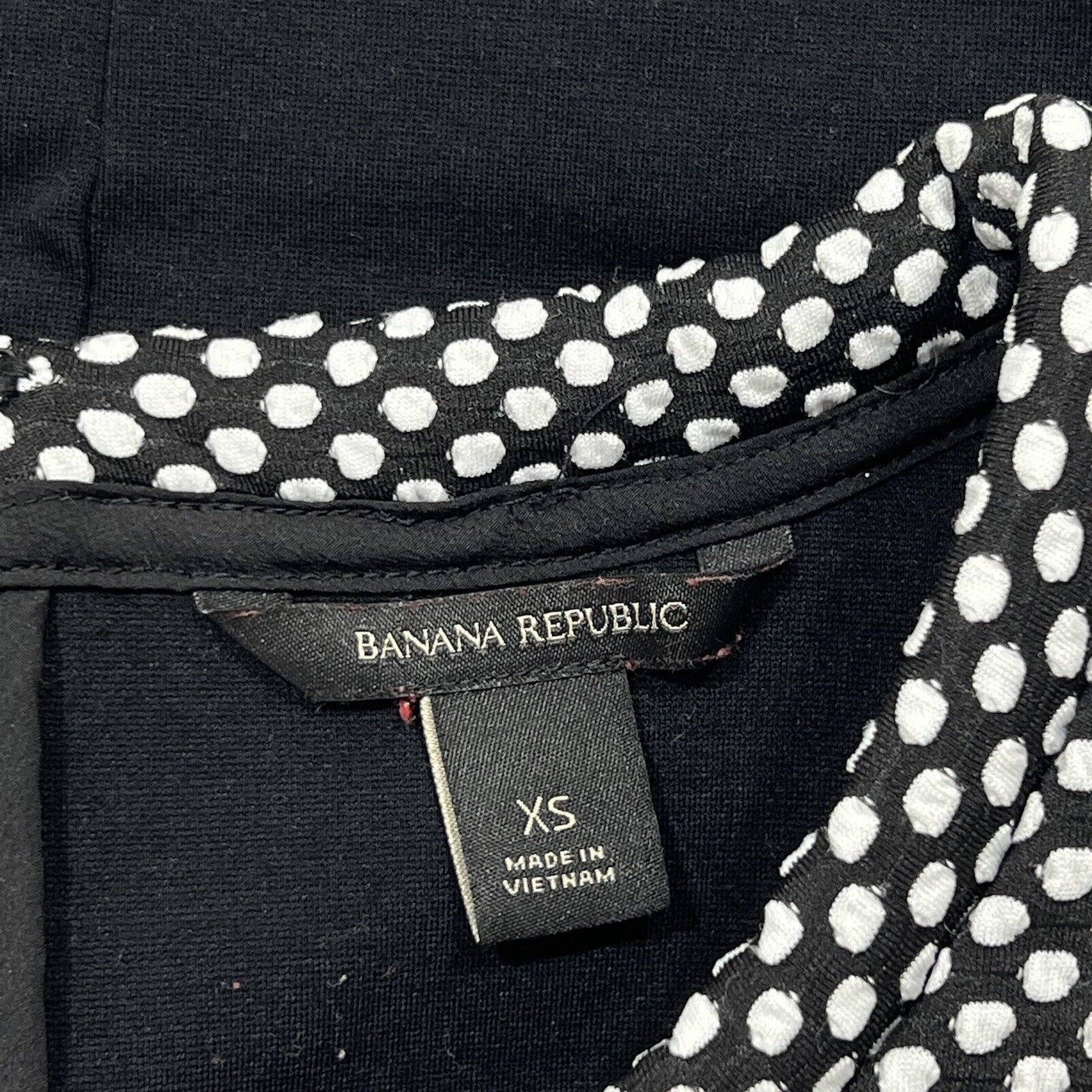 Banana Republic Banana Republic Sleeveless Polka Dot Zip Up Crop Top Size XS / US 0-2 / IT 36-38 - 4 Thumbnail