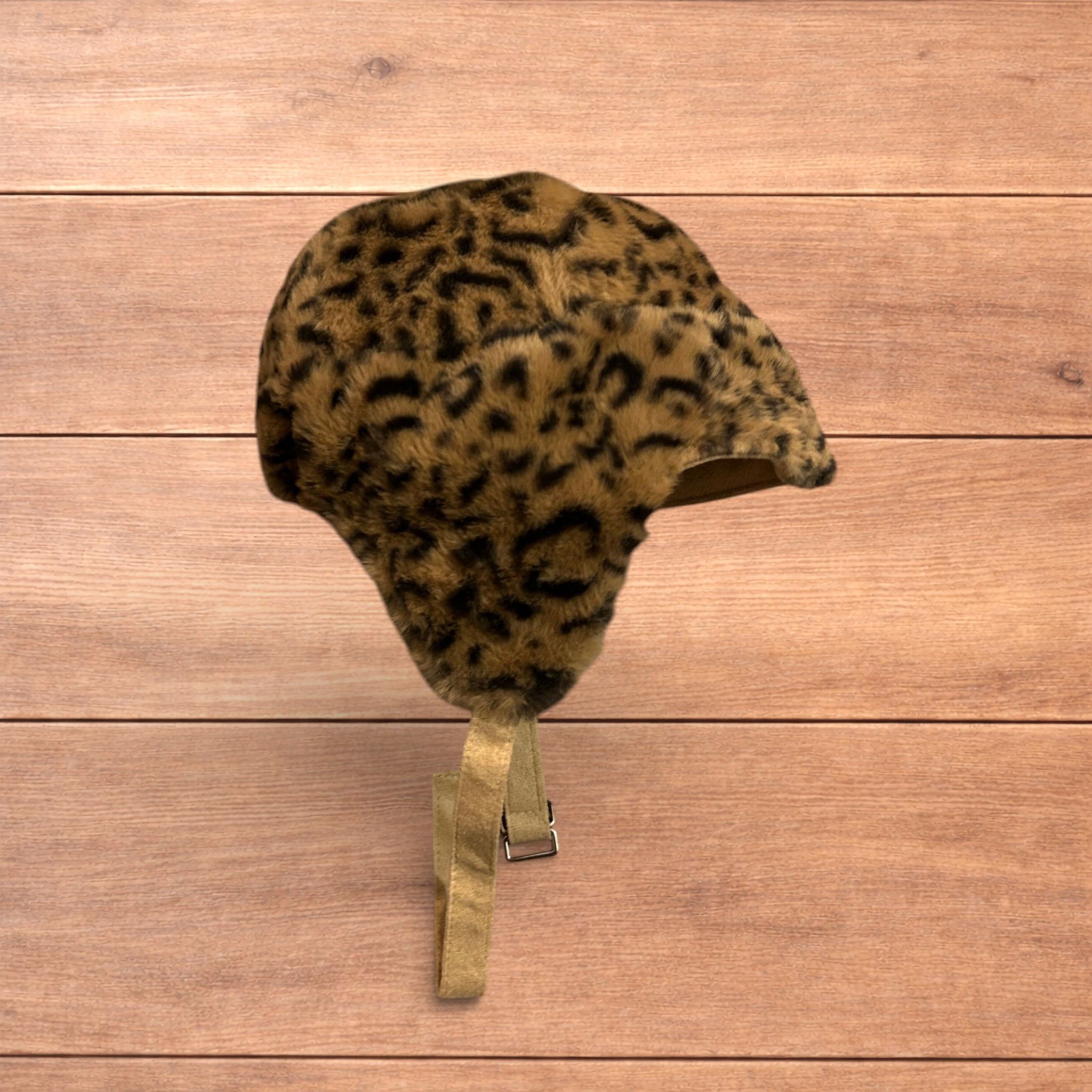 Japanese Brand Reversible trapper Russian ear flap hat in leopard print. Size ONE SIZE - 5 Thumbnail