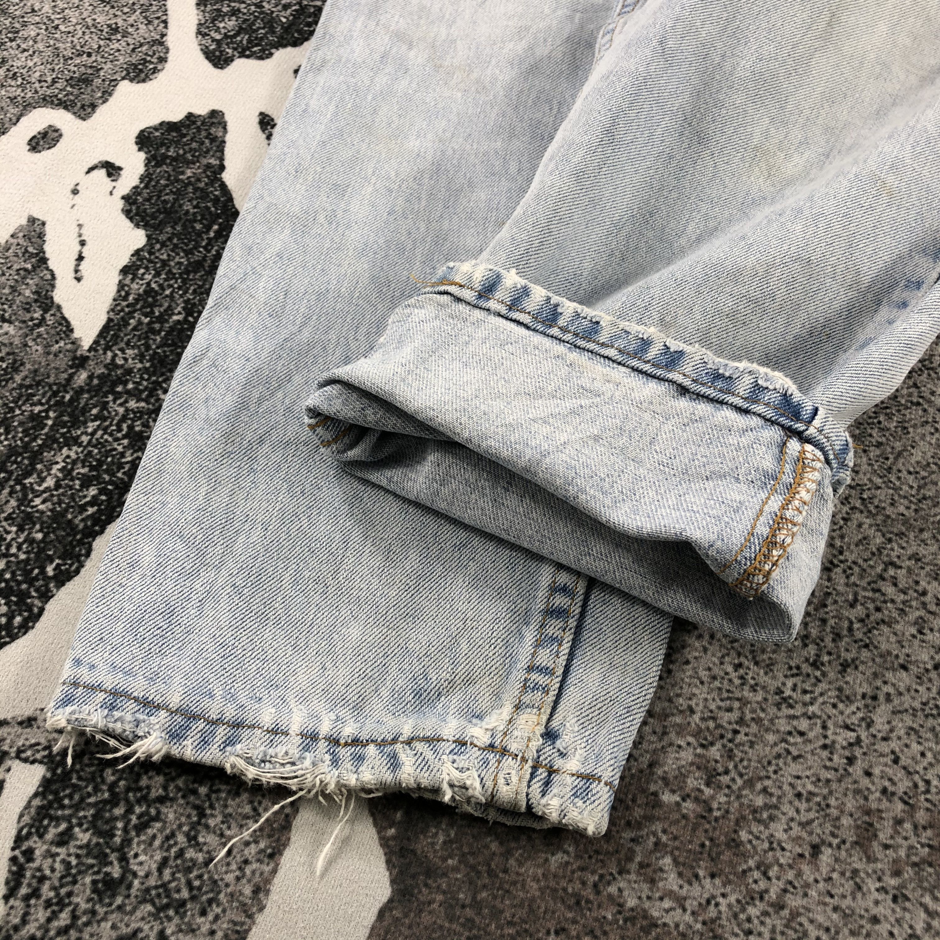 Levi's Vintage 90s Levis 550 Jeans Light Wash Denim KJ929 Size US 32 / EU 48 - 7 Thumbnail