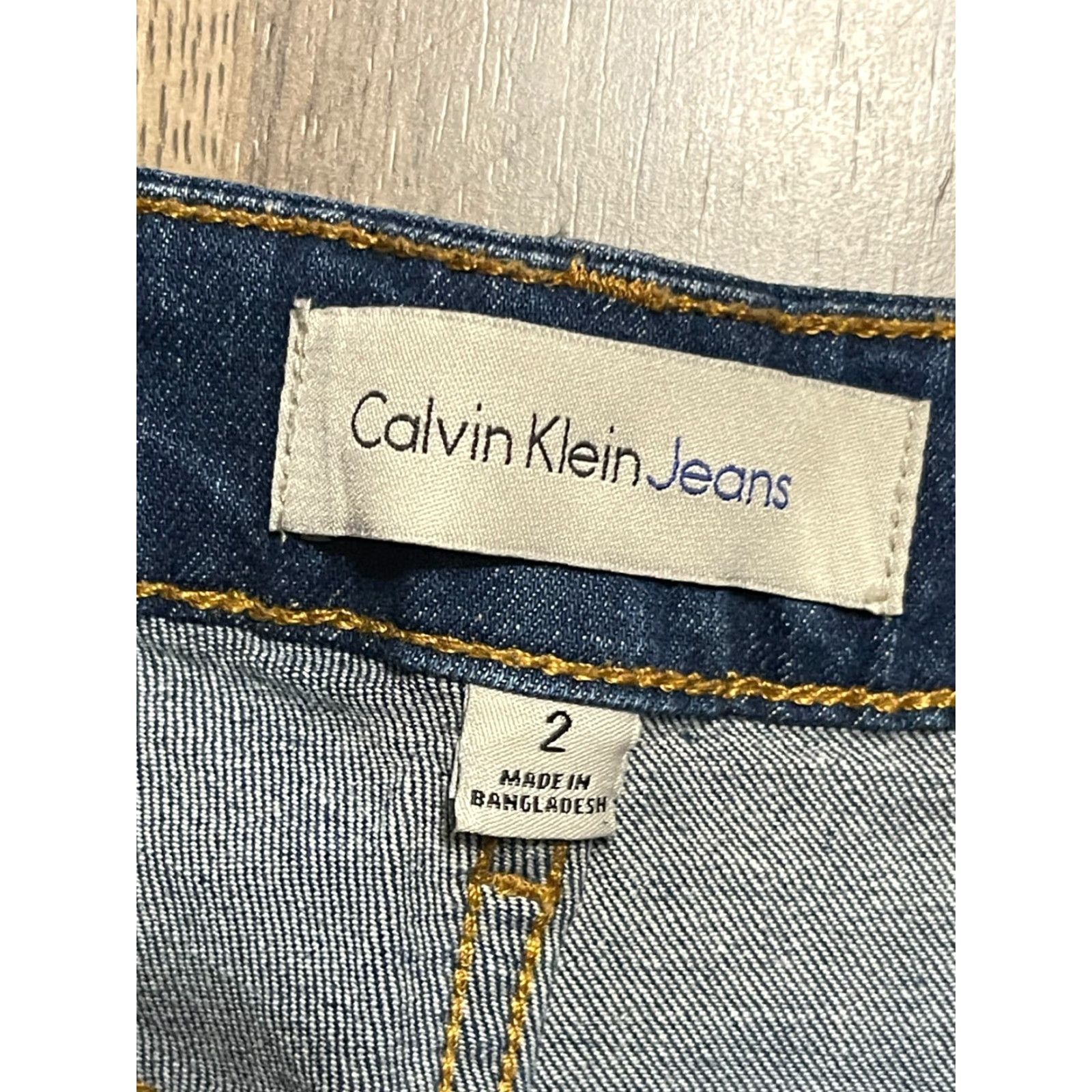 Calvin Klein Calvin Klein Jeans Women's Jeans, Blue Denim Slim Boyfriend Pockets Size 2 Regular Inseam 26.5 in Womens Size 26" / US 2 / IT 38 - 7 Thumbnail