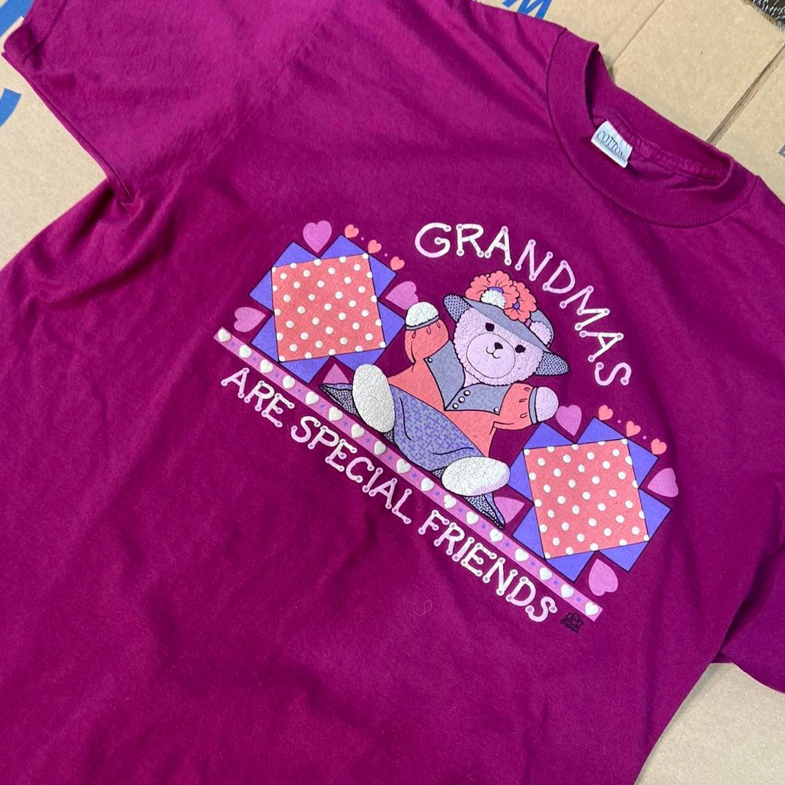 Gildan 90s grandmas are special friends Size US XL / EU 56 / 4 - 4 Thumbnail