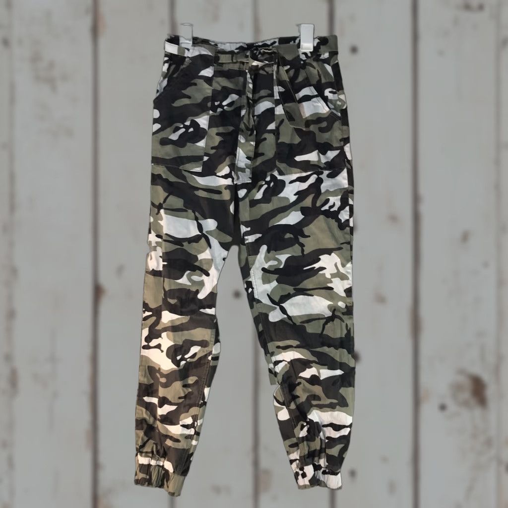 Almost Famous VINTAGE Almost Famous Camouflage Belted Twill Joggers Womens Size L Casual Tapered Fit Size 36" / US 14 / IT 50 - 1 Thumbnail