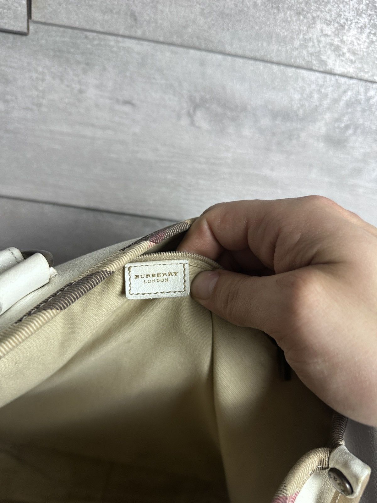 Burberry Burberry Leather Bag Luxury Size ONE SIZE - 9 Thumbnail
