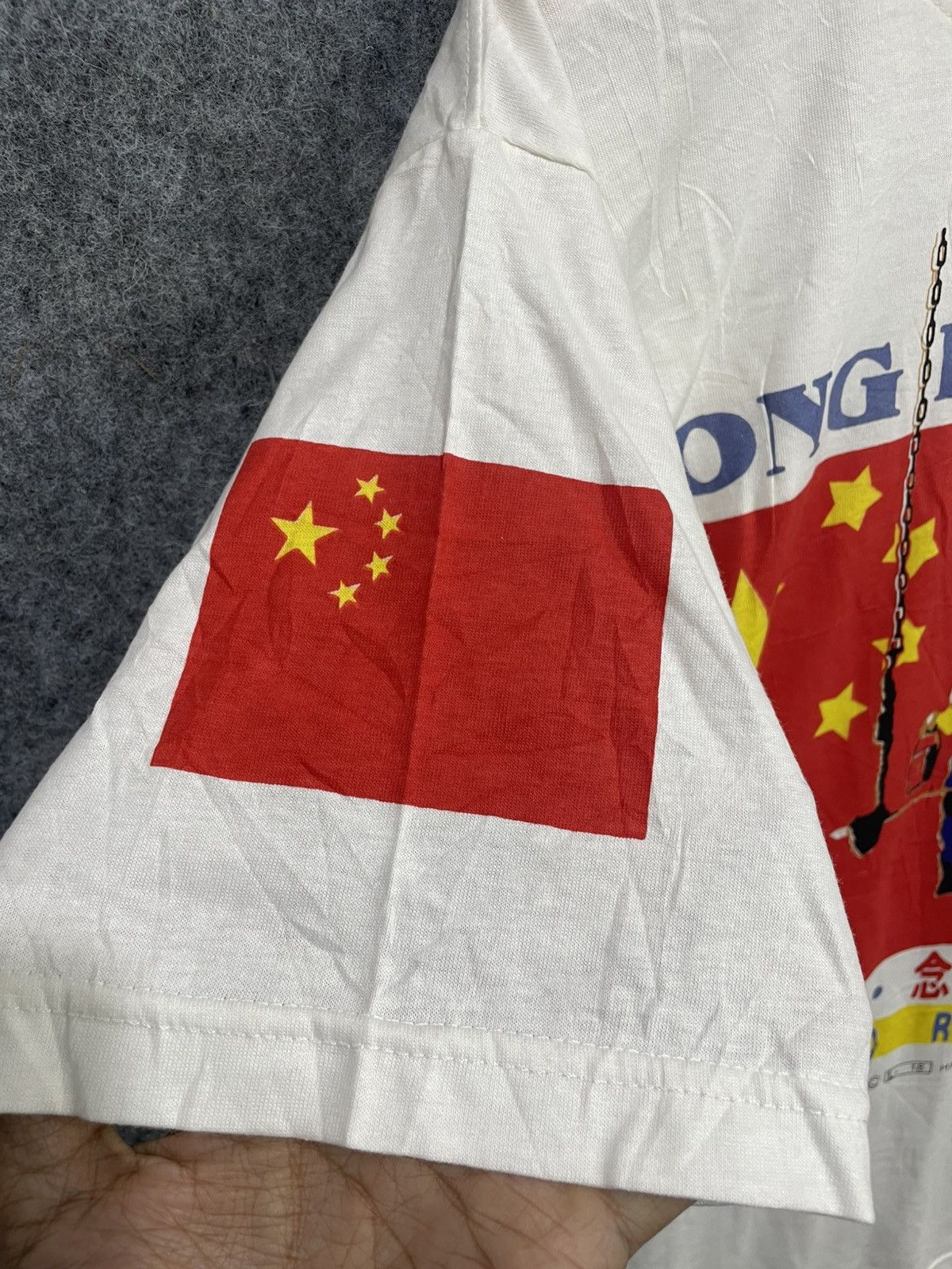 Vintage Vintage Hong Kong 1997 A Day to Remember T-shirt Size US L / EU 52-54 / 3 - 4 Thumbnail