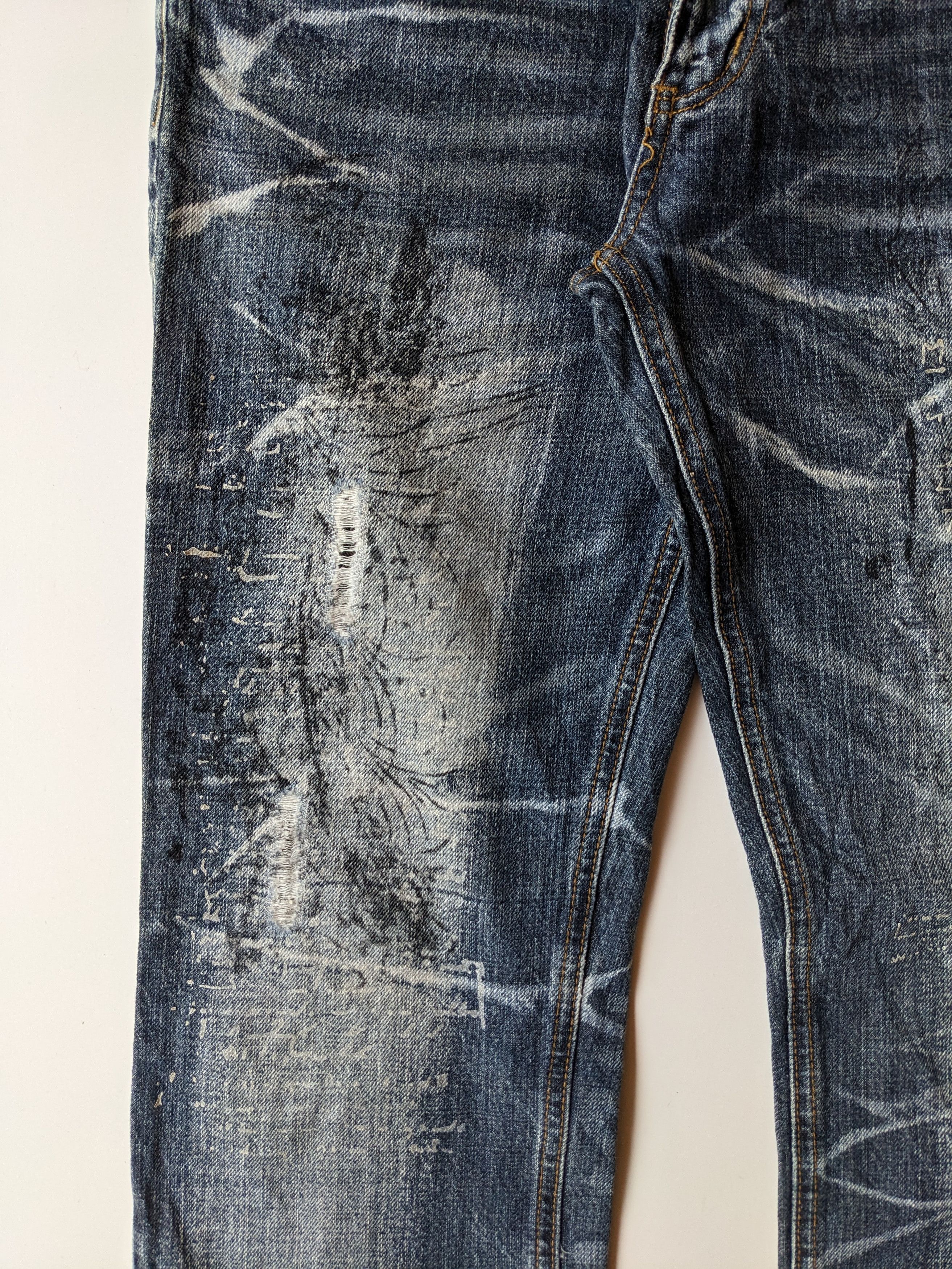 In The Attic In The Attic studded printed faded jeans Size US 33 - 5 Thumbnail