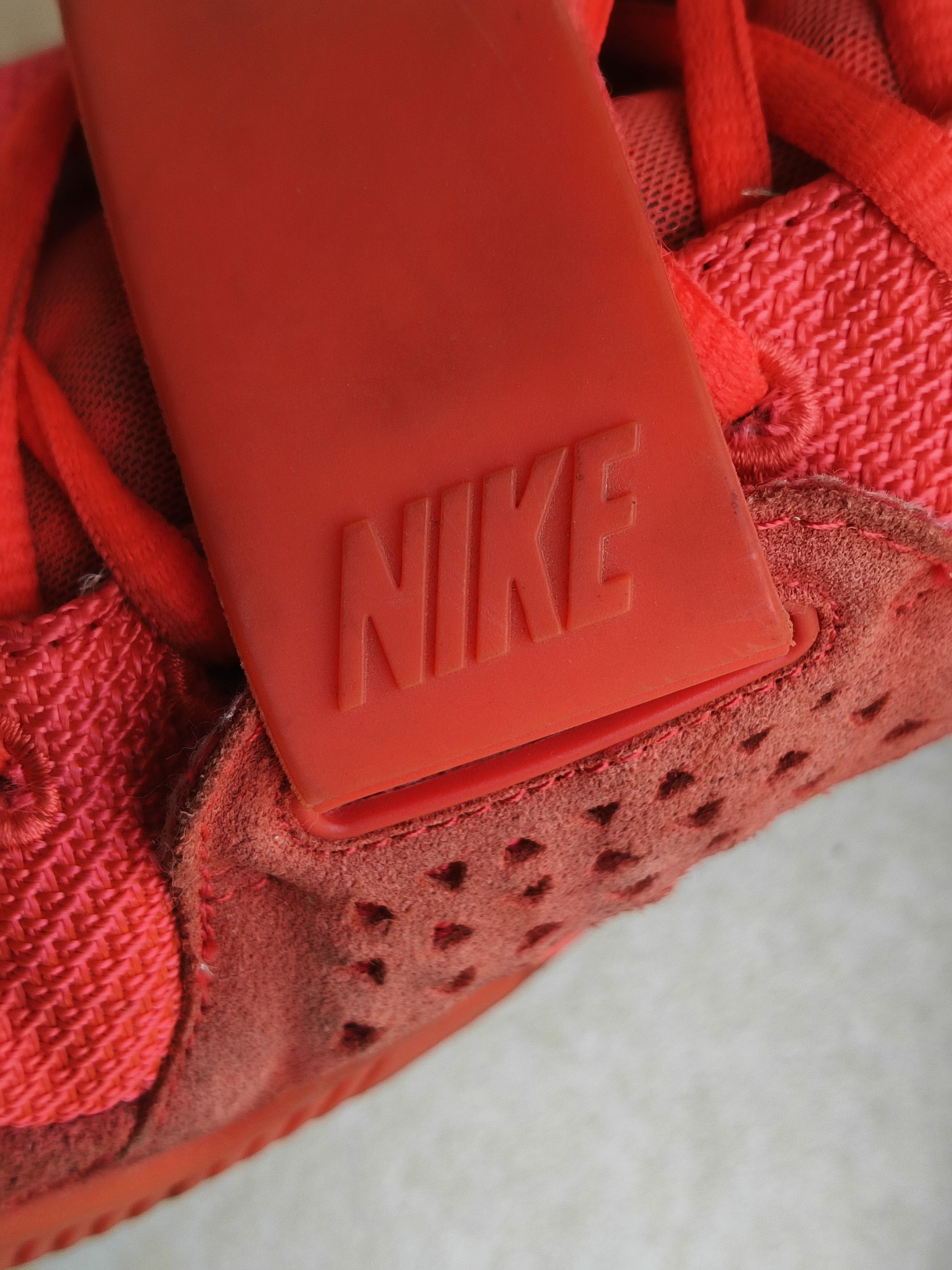 Kanye West × Nike Nike air yeezy 2 RED OCTOBERS Size US 10 / EU 43 - 5 Thumbnail