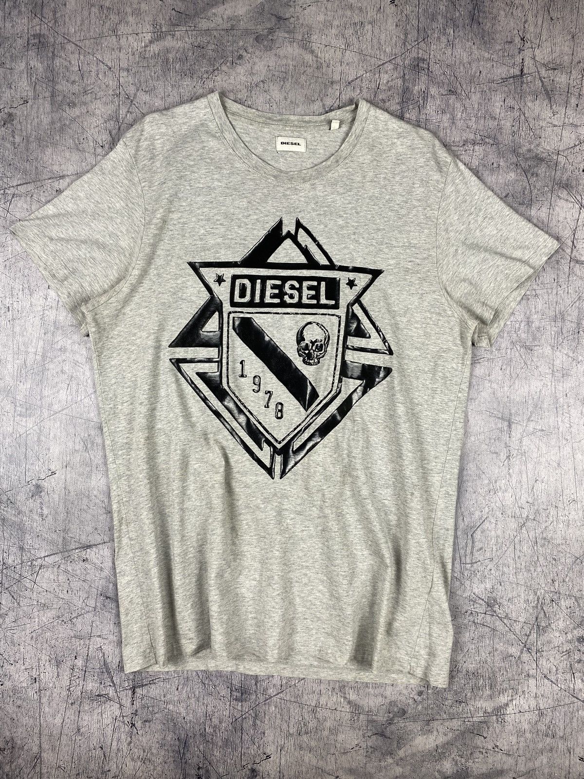 Diesel × Vintage Vintage Diesel Y2K Big Logo Tee T Shirt Size L Size US L / EU 52-54 / 3 - 2 Thumbnail