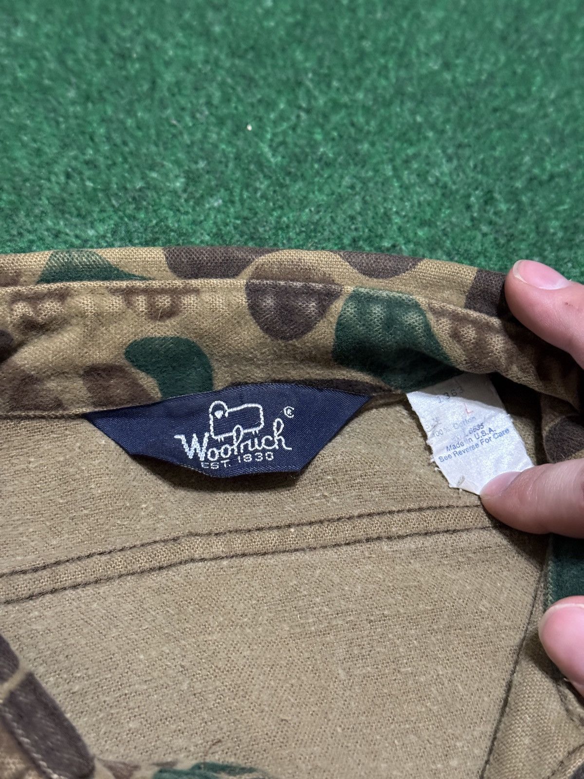 Woolrich Woolen Mills Vintage Woolrich Duck Camo Chamois L Button Up Flannel Shirt Size US L / EU 52-54 / 3 - 3 Thumbnail