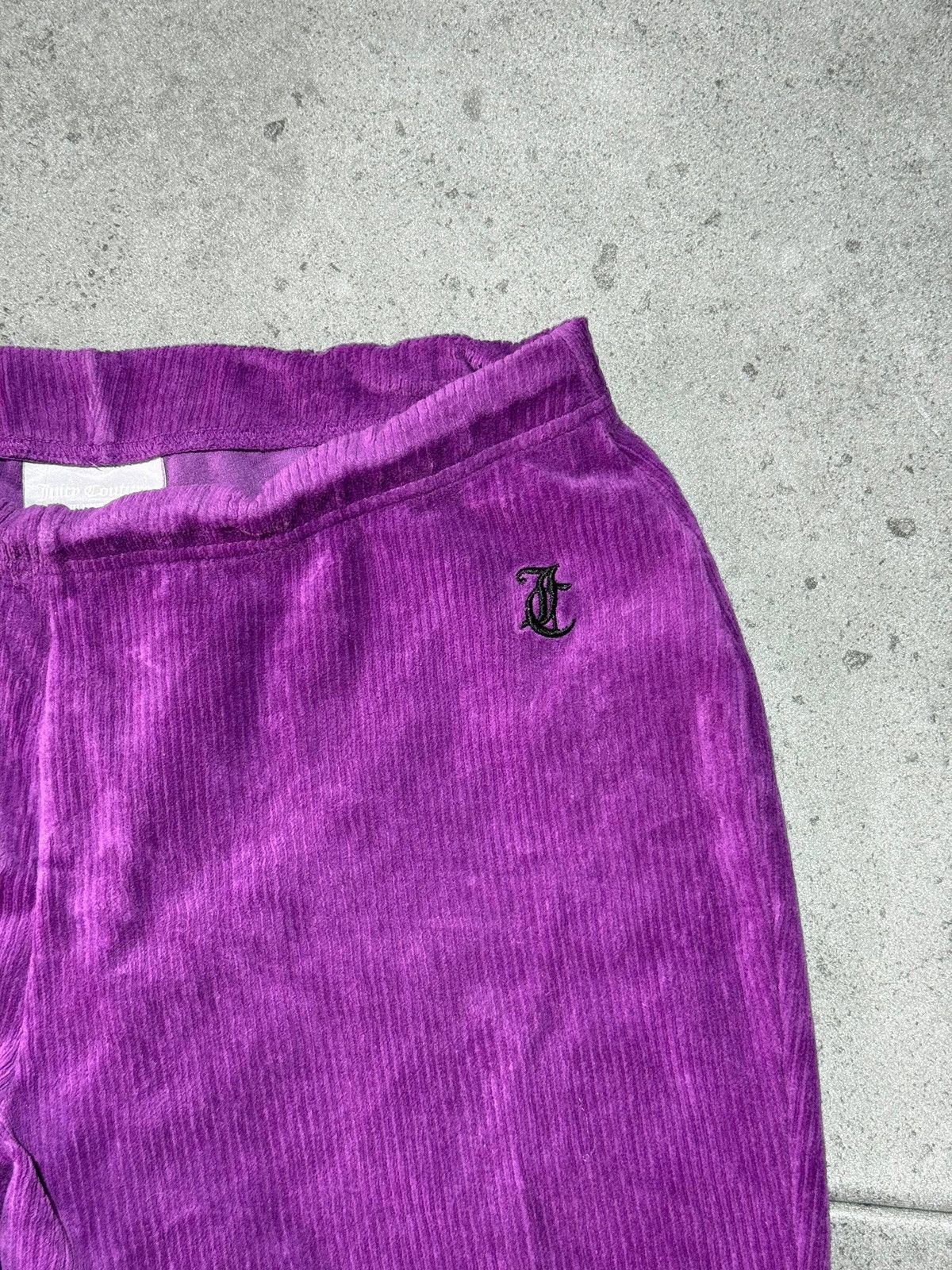 Juicy Couture Velveteen Velour Juice Couture purple pants bell bottom Size 30" / US 8 / IT 44 - 6 Thumbnail