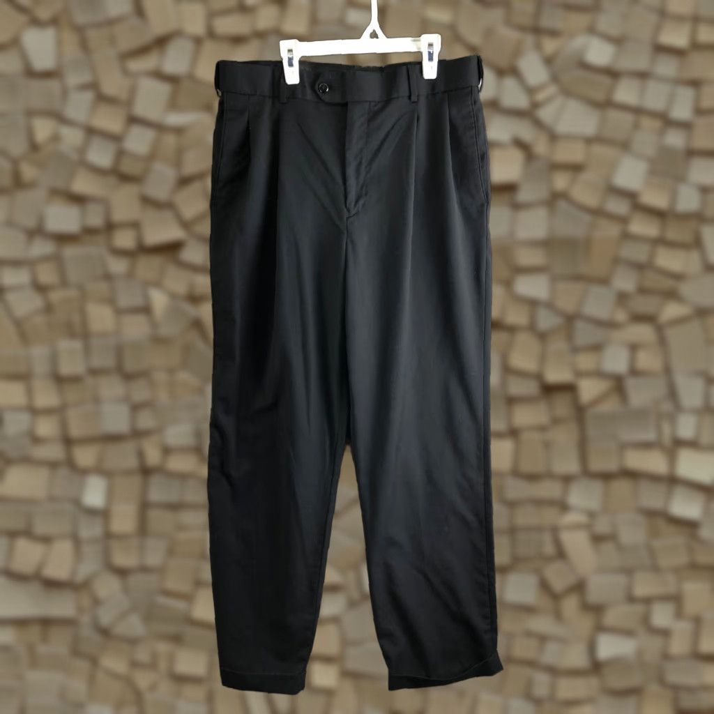 Stafford Stafford Classic Fit Pants 34x32 Mens Mid Rise Flat Front Black Straight Leg Dress Pants Size US 34 / EU 50 - 1 Thumbnail