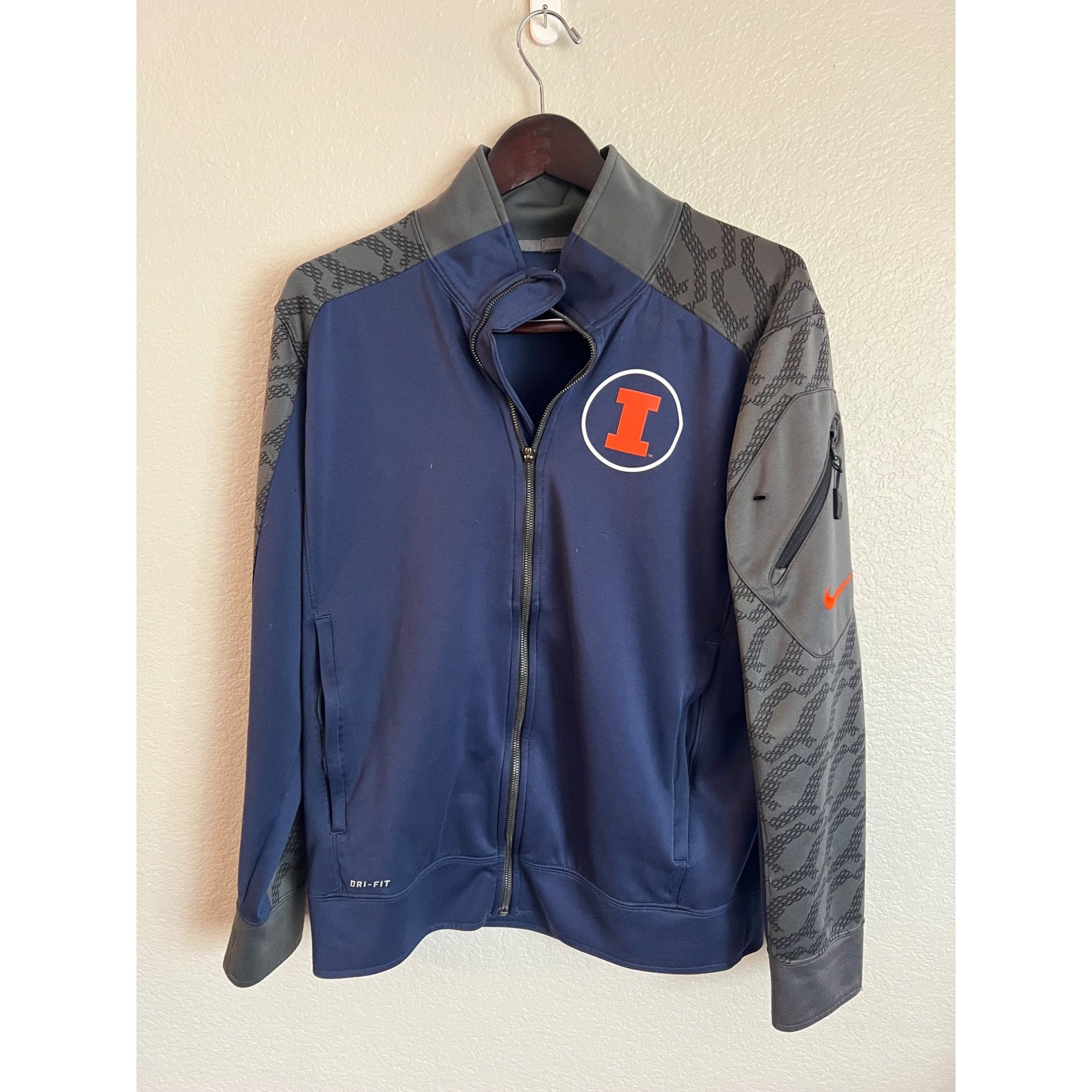 Nike Nike Illinois Fighting Illini Jacket - Size M Size US M / EU 48-50 / 2 - 1 Thumbnail