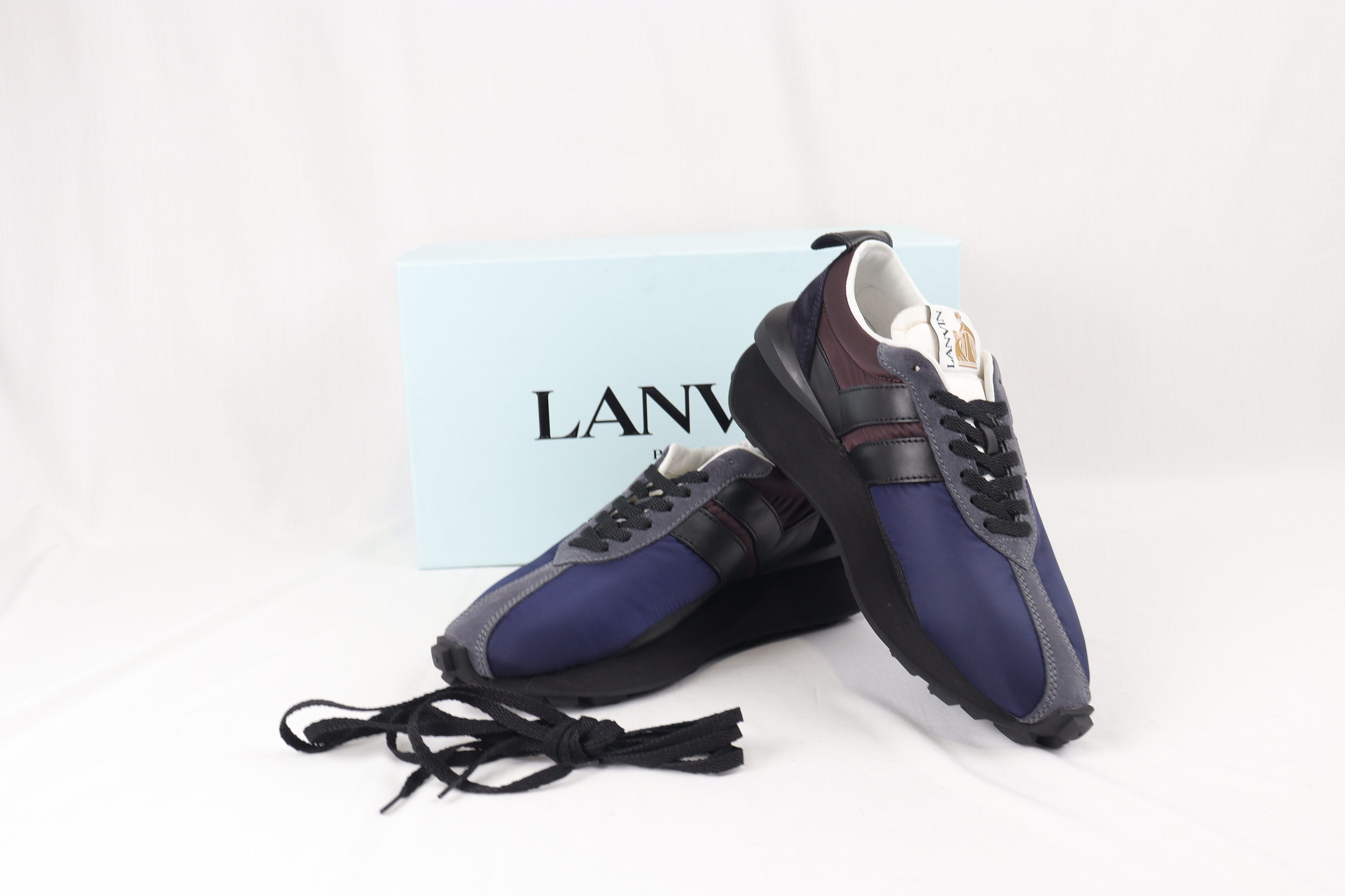 Q:2 / o1rshd11223 Nylon Bumpr Sneakers Camouflage