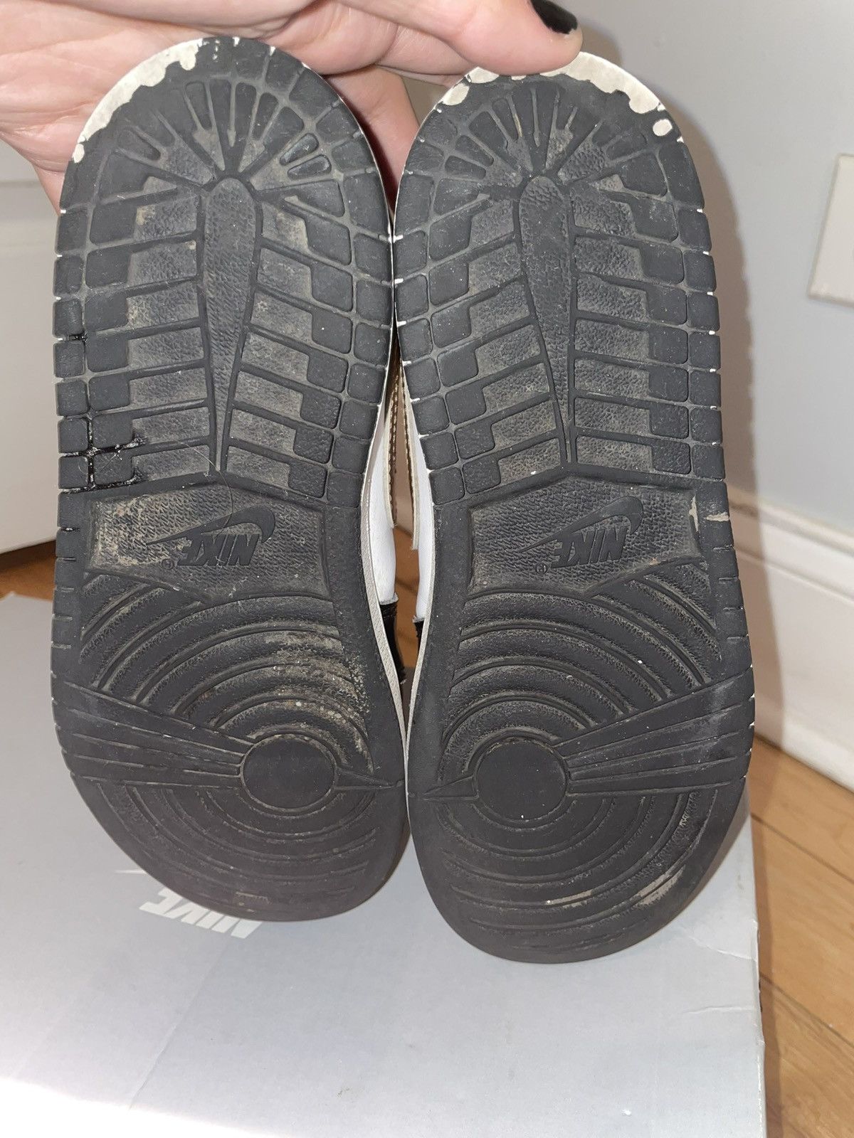 Jordan Brand jordan 1s Size US 5 / EU 37 - 5 Thumbnail