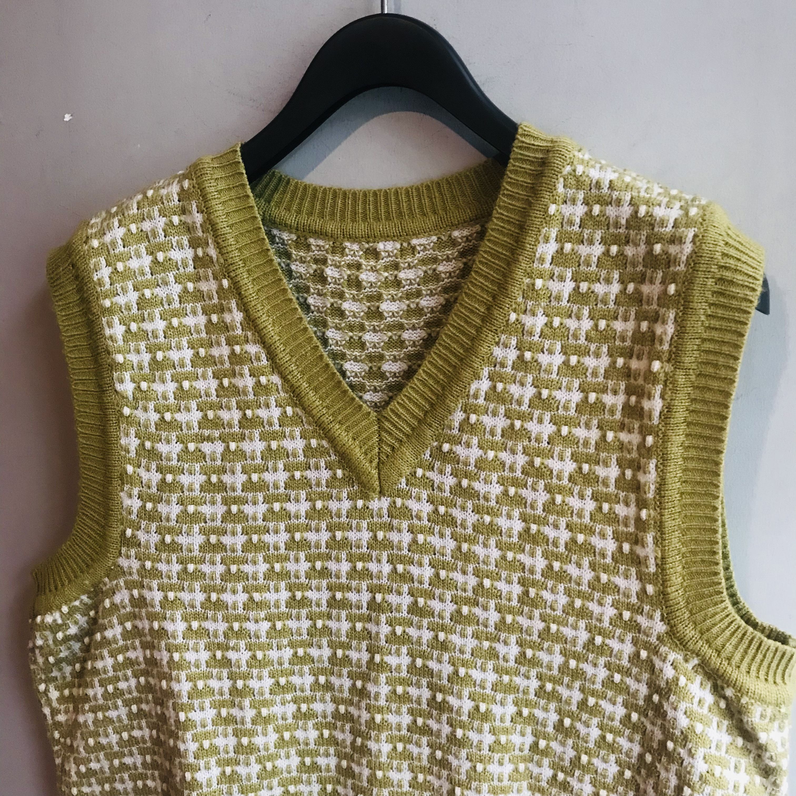 Vintage Vintage Hand Knitted Sweater Vest Size US M / EU 48-50 / 2 - 2 Thumbnail