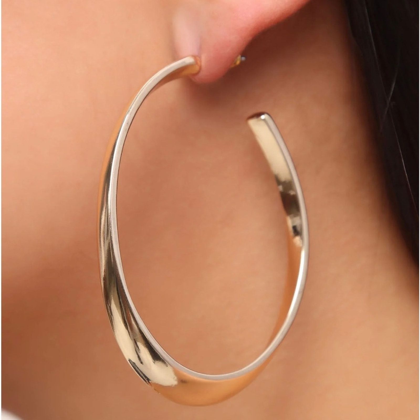 Other FASHION NOVA Simple But Chic Hoop Earrings NWT Size ONE SIZE - 2 Thumbnail