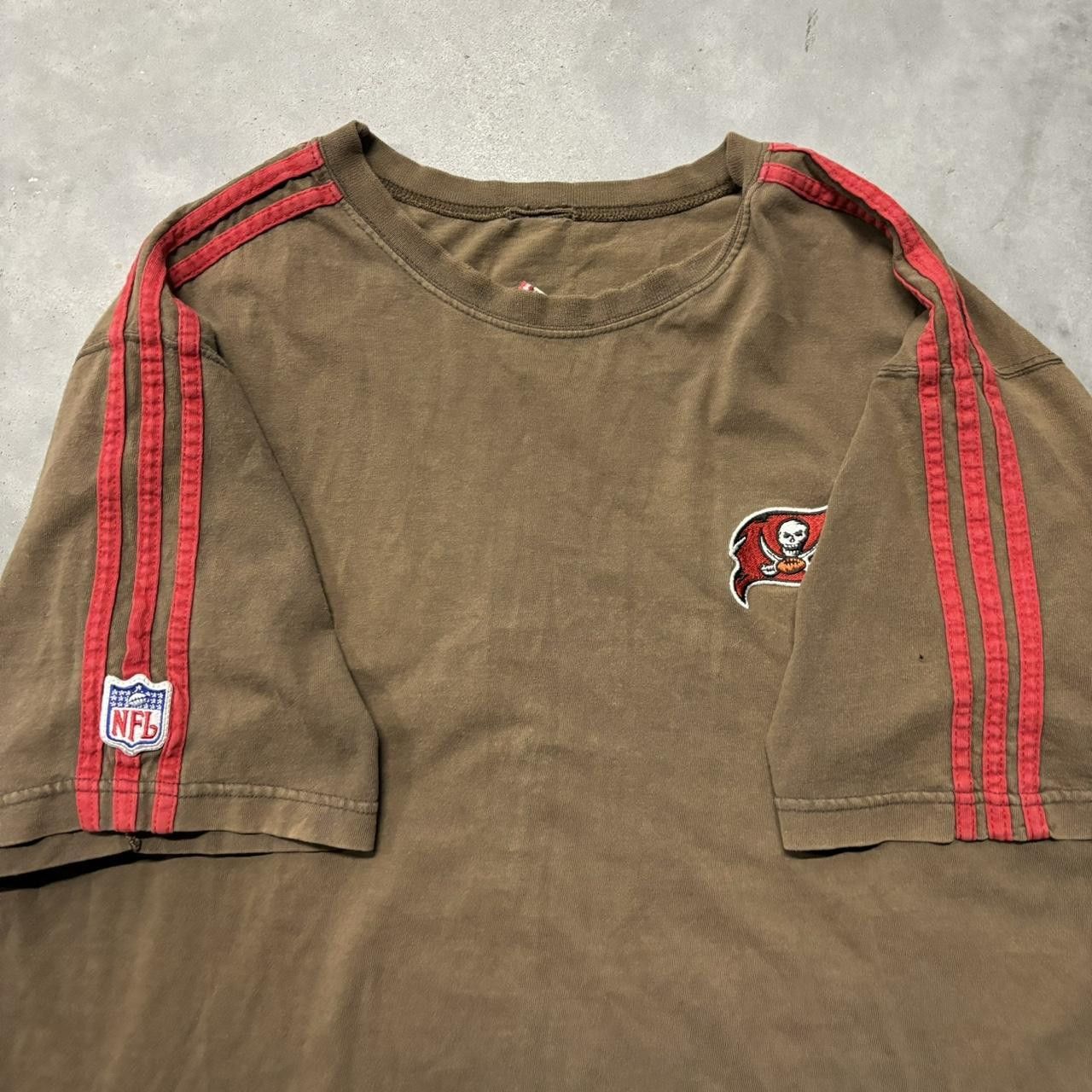 Adidas × NFL × Vintage Crazy Vintage 90s Faded Brown Adidas Tampa Bay NFL Essential Tee! Size US XL / EU 56 / 4 - 2 Thumbnail