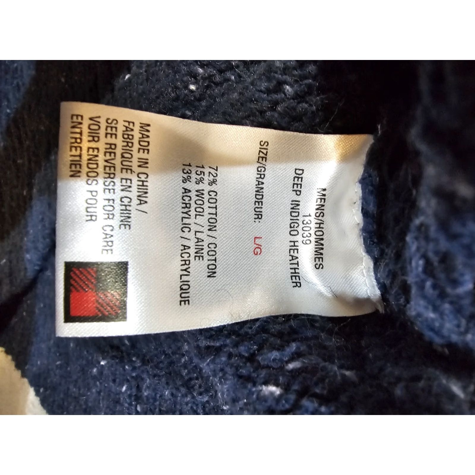 Vintage VINTAGE Woolrich Classic V-Neck Cable Knit Wool Blend Sweater Mens Large Blue Woolrich Sweater Pullover Classic Mens Size L Blue Size US L / EU 52-54 / 3 - 6 Thumbnail