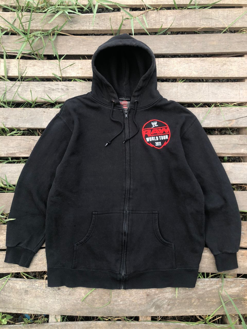 WWF Vintage 2011 WWF RAW Wrestling Zipper Hoodie Embroidery Size US L / EU 52-54 / 3 - 1 Thumbnail