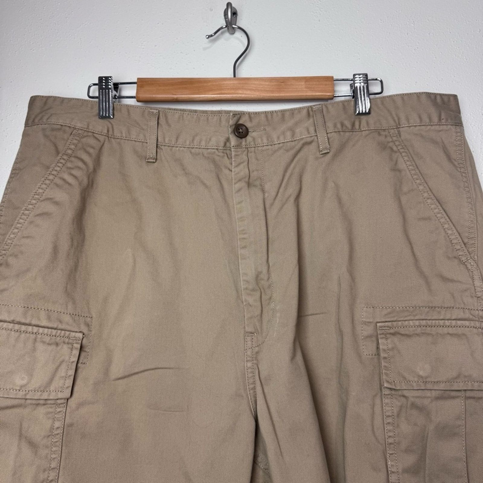 Levi's Levi’s Tan Cotton Front Pocket Cargo Shorts Men’s Size 40 Size US 40 / EU 56 - 10 Thumbnail