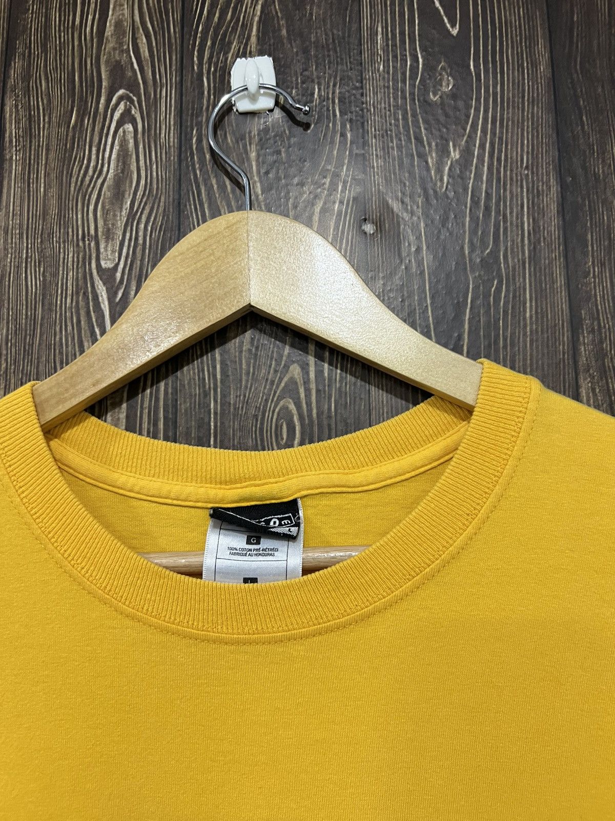 Vintage Volcom Skateboard Spellout Tshirt