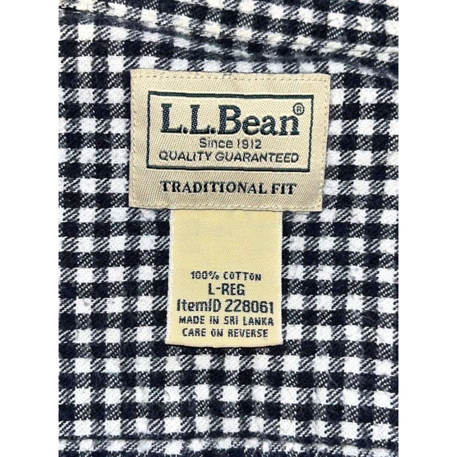 Vintage L.L. Bean Shirt Mens L Black White Micro Plaid Scotch Flannel Button-Down Long Sleeve Cotton Chest Pocket Vintage No (adjust for non-adding) Size US L / EU 52-54 / 3 - 4 Thumbnail