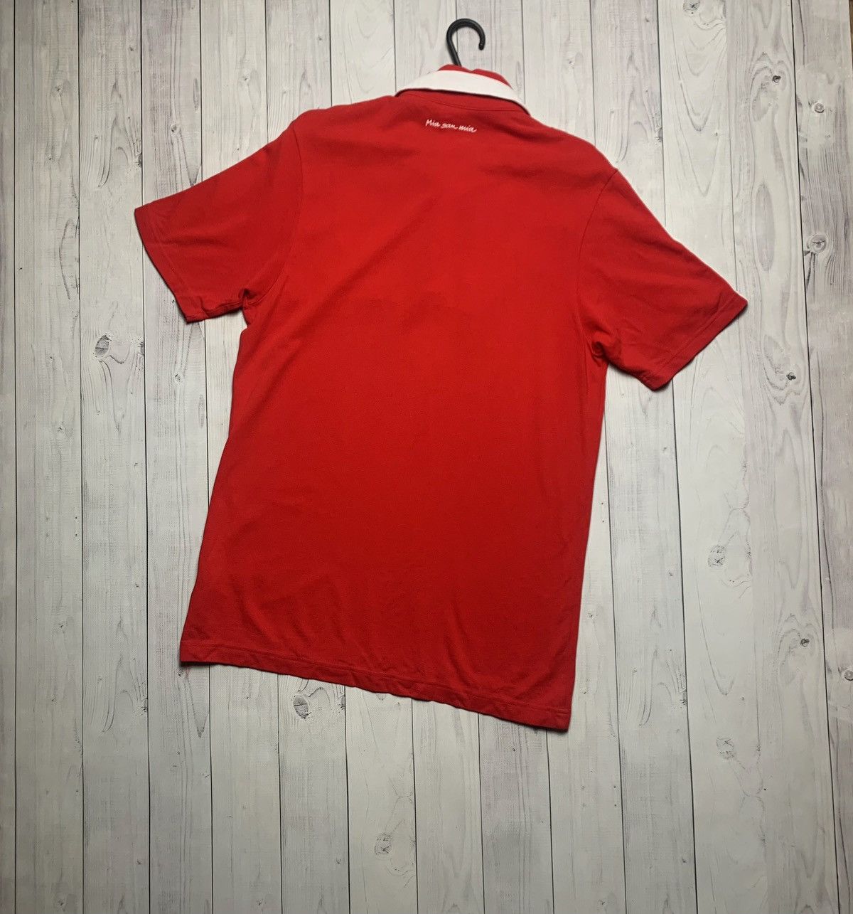 Adidas × Vintage Vintage adidas Bayern Munich soccer polo size M red Size US M / EU 48-50 / 2 - 6 Thumbnail
