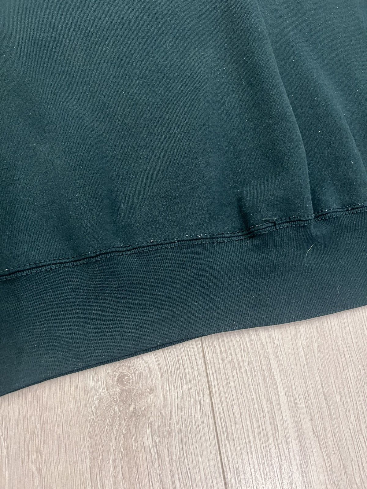 Vintage Vintage 90s Munsingwear Blank Crewneck Sweatshirt Distressed Size US XL / EU 56 / 4 - 9 Thumbnail
