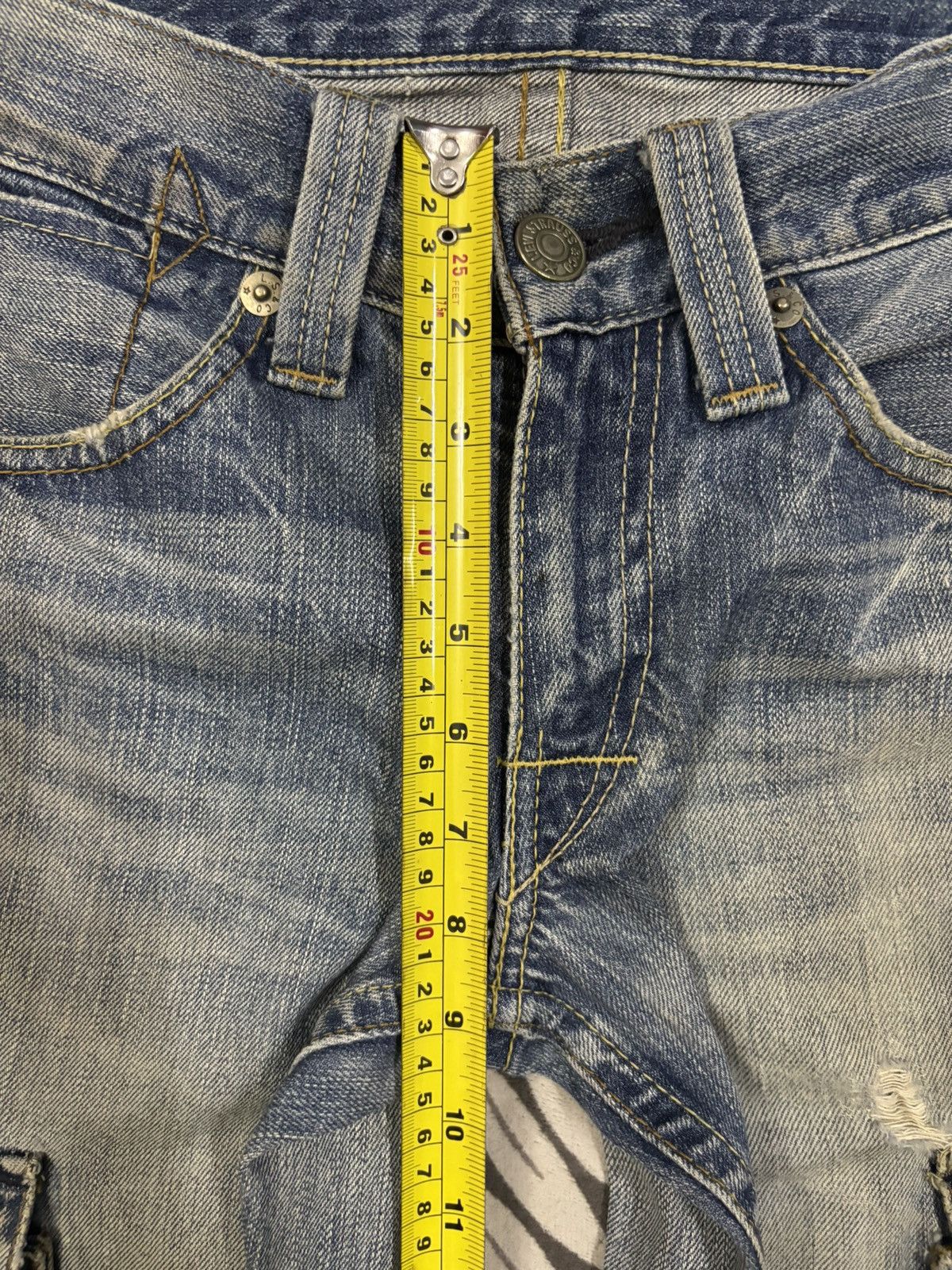 Levi's Vintage Levis 507 Cracked Wash Flare Distressed Cargo Jeans Size US 29 - 18 Thumbnail