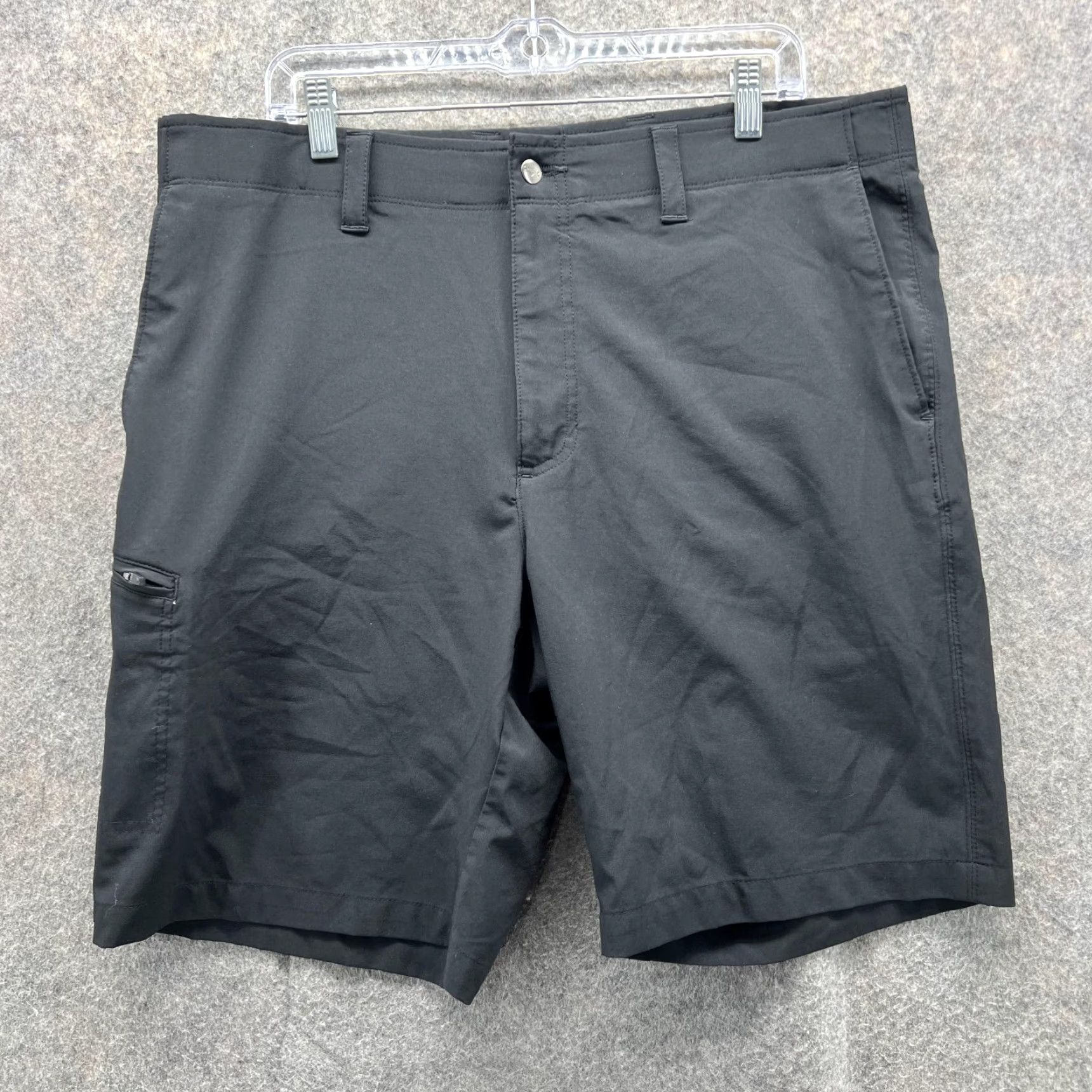 Callaway Callaway Shorts Men 38 Black Chino Flat Front Casual Polyester Outdoors Golf Size US 38 / EU 54 - 2 Thumbnail