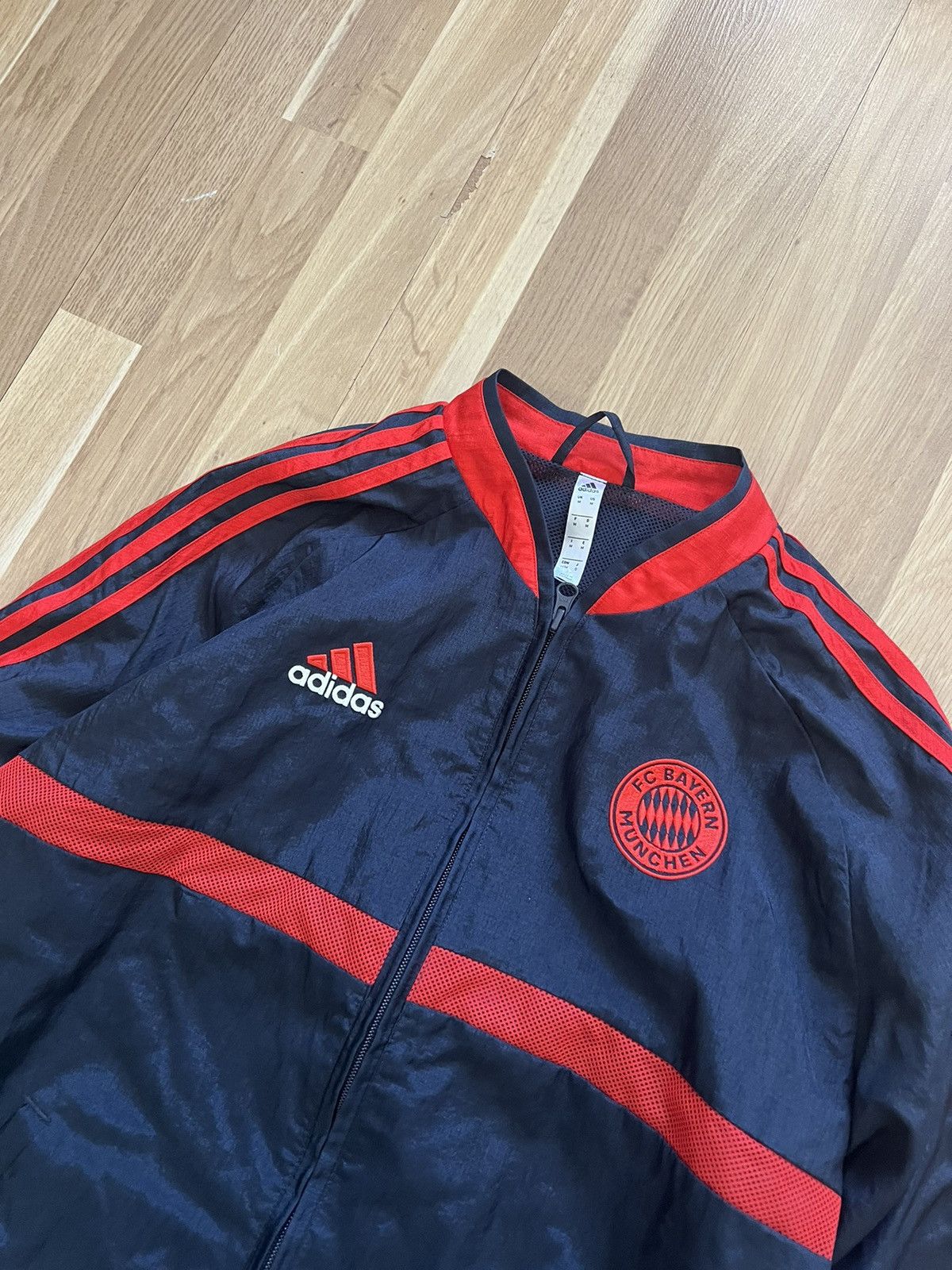 Adidas × Vintage Adidas Bayern Munich vintage football track jacket 2021 Size US M / EU 48-50 / 2 - 4 Thumbnail