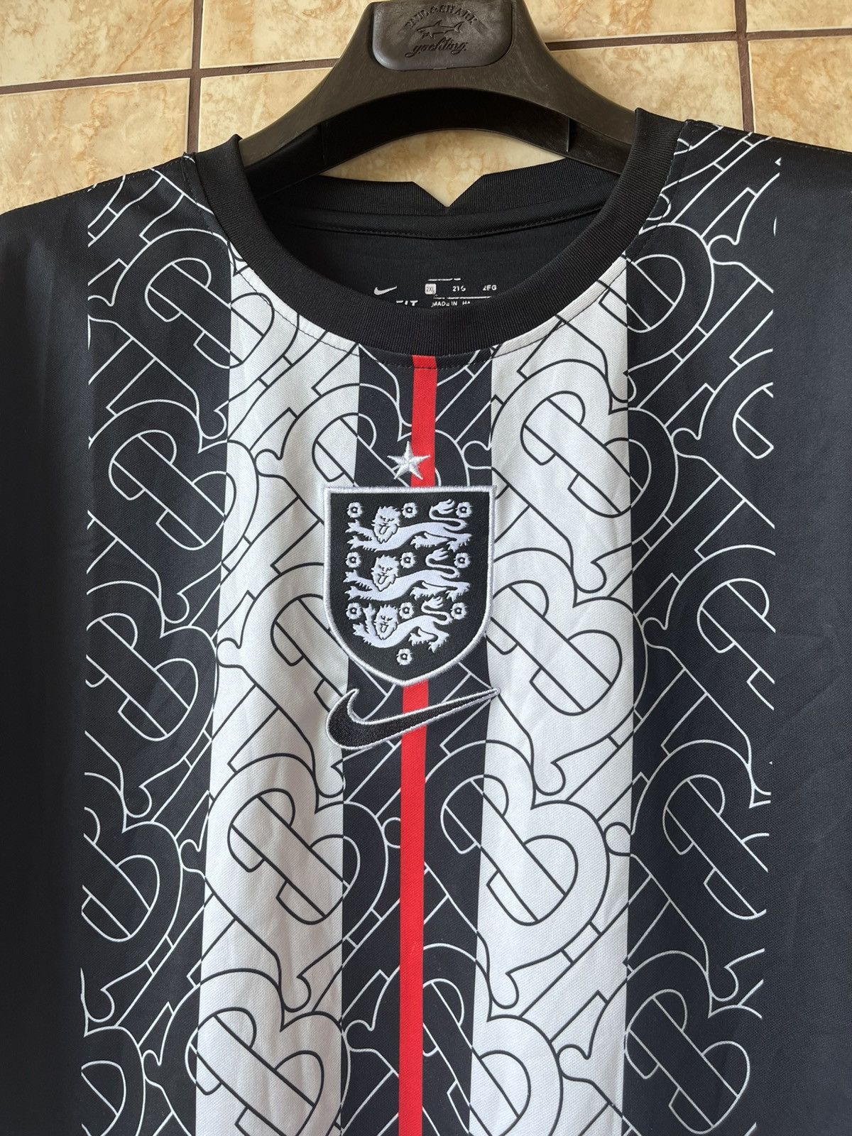Nike England Thomas Burberry concept Nike soccer jersey Size US XXL / EU 58 / 5 - 2 Thumbnail