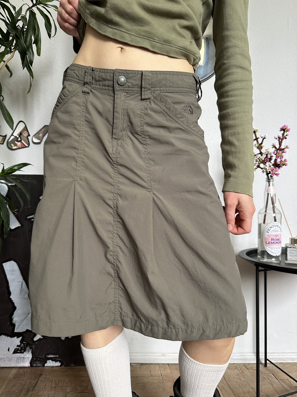The North Face The North Face Nylon Cargo Outdoor Midi Khaki Skirt Size 27" / US 4 / IT 40 - 5 Thumbnail