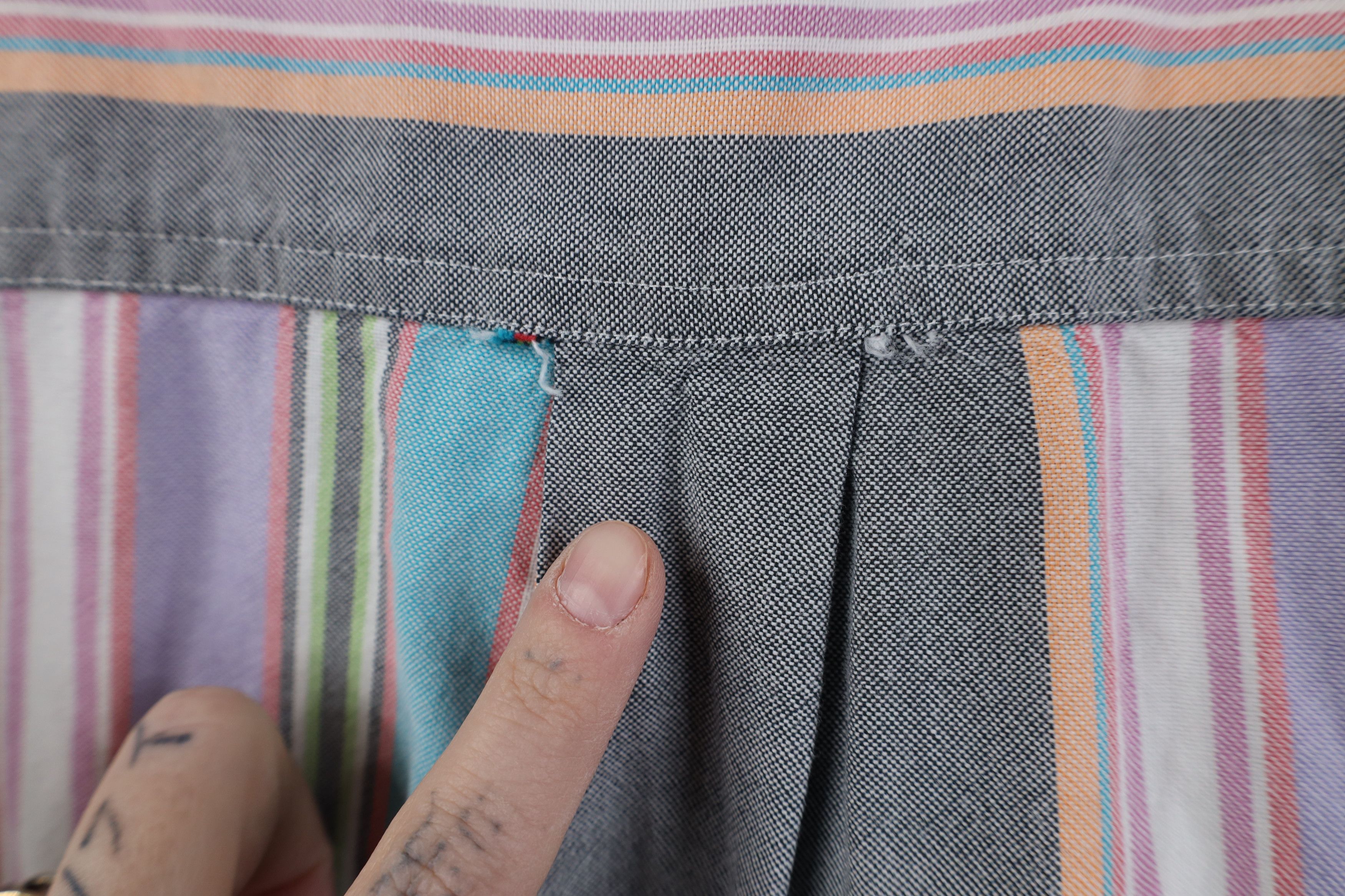 Vintage Vintage 90s Streetwear Rainbow Short Sleeve Button Shirt Size US L / EU 52-54 / 3 - 11 Thumbnail