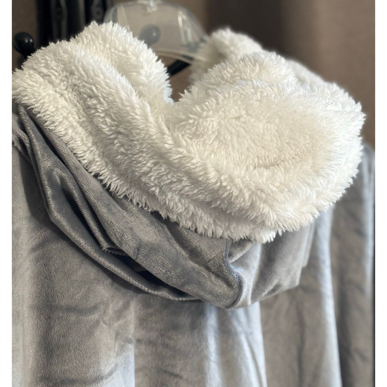 The Unbranded Brand Oversized Wearable Blanket Hoodie OS Size ONE SIZE - 3 Thumbnail