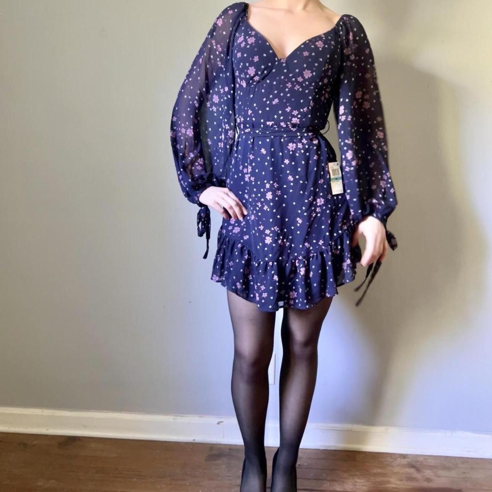 Other NWT B Darlin Navy floral fit + flare dress Size M / US 6-8 / IT 42-44 - 2 Thumbnail