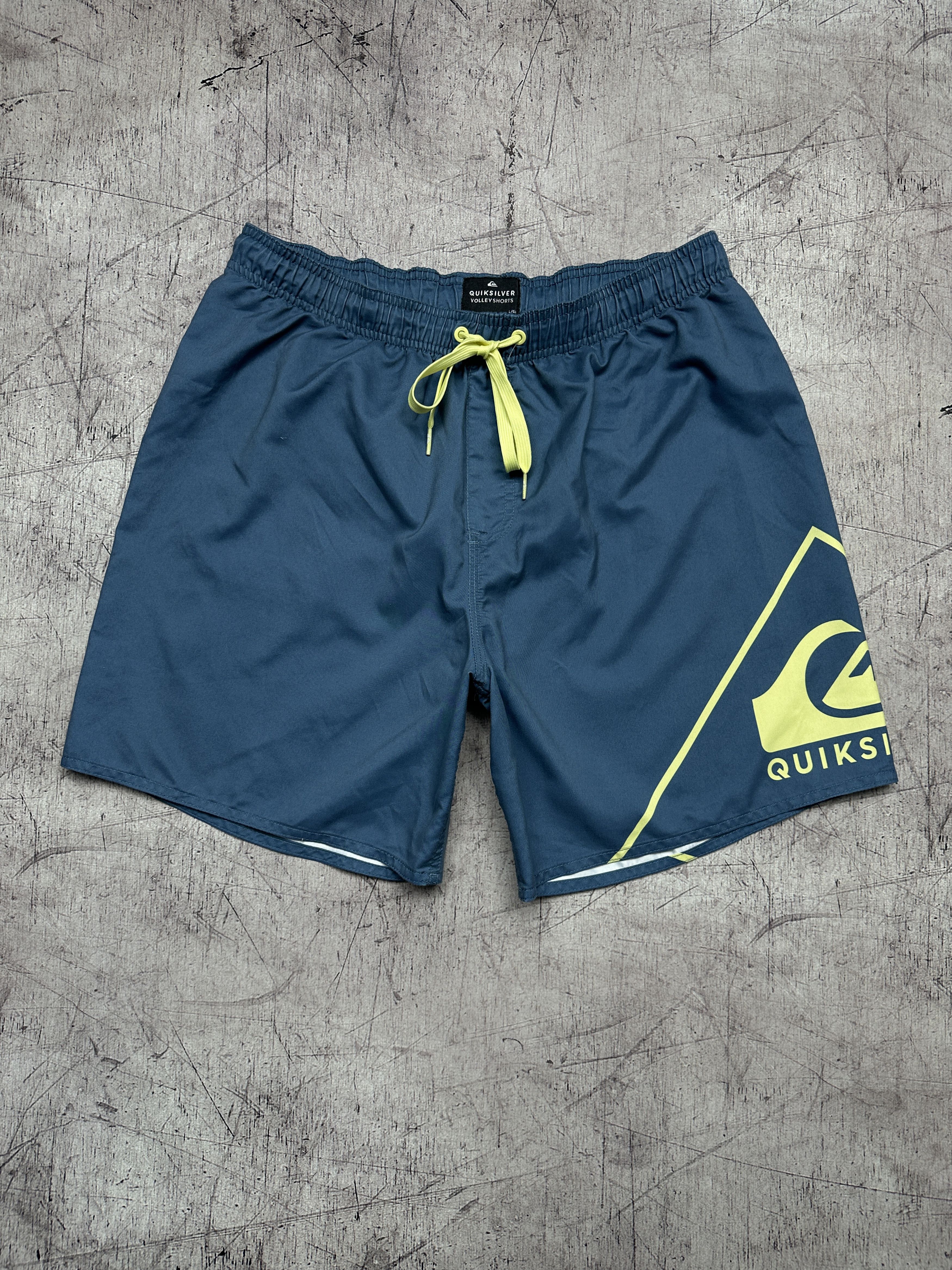 Quiksilver Quiksilver Mens Nylon Shorts Size US 34 / EU 50 - 1 Thumbnail