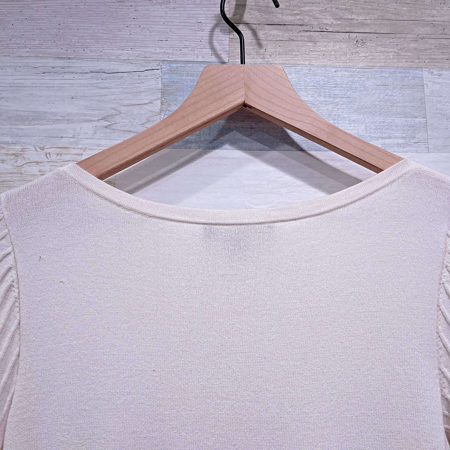 Ann Taylor Ann Taylor 3/4 Flared Pintuck Sleeve Blouse Cream Womens XS Size XS / US 0-2 / IT 36-38 - 5 Thumbnail
