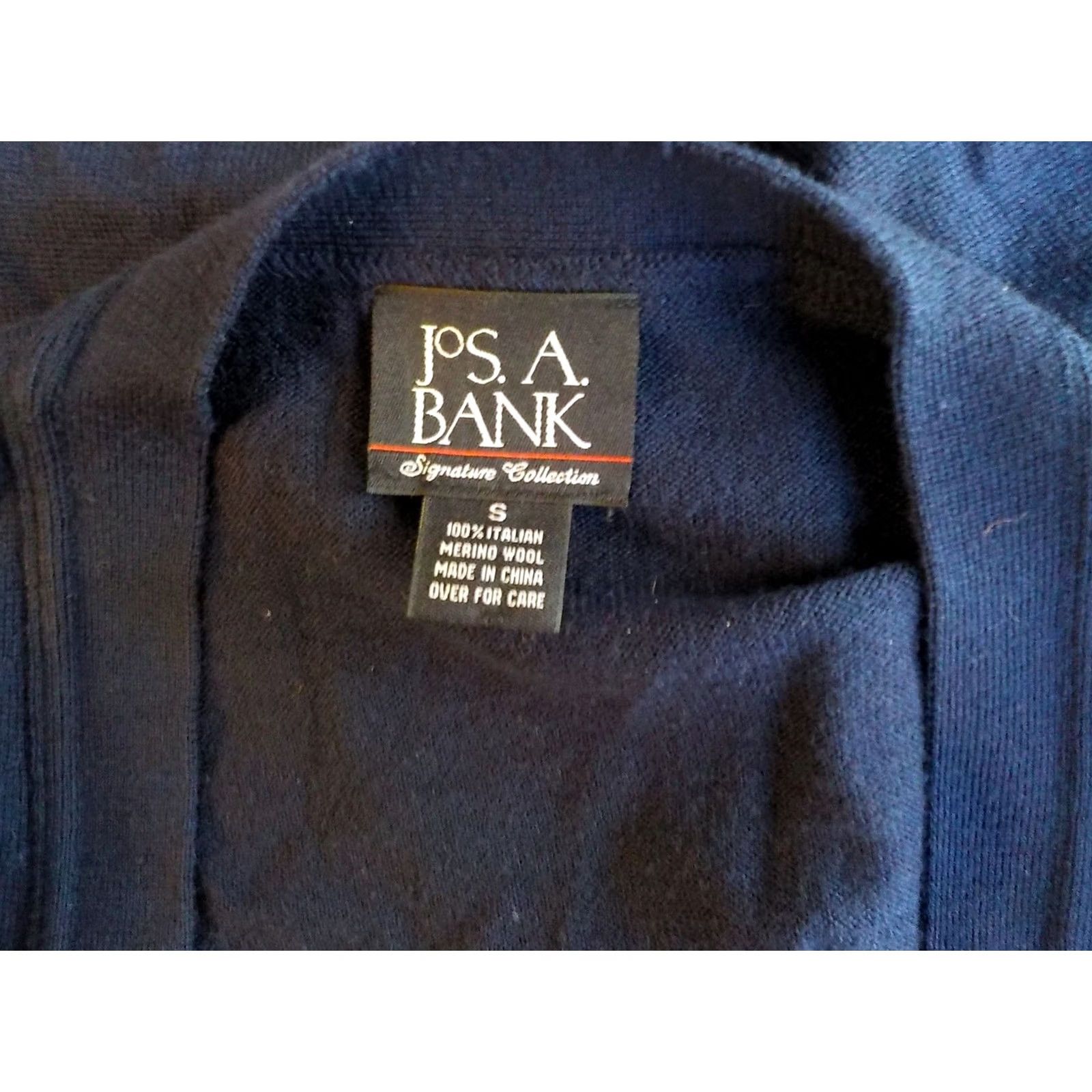Jos. A. Bank JOS. A. BANK Button Front LS Cardigan Sweater Navy Blue Merino Wool SZ SMALL Mens Cardigan Size US S / EU 44-46 / 1 - 4 Thumbnail