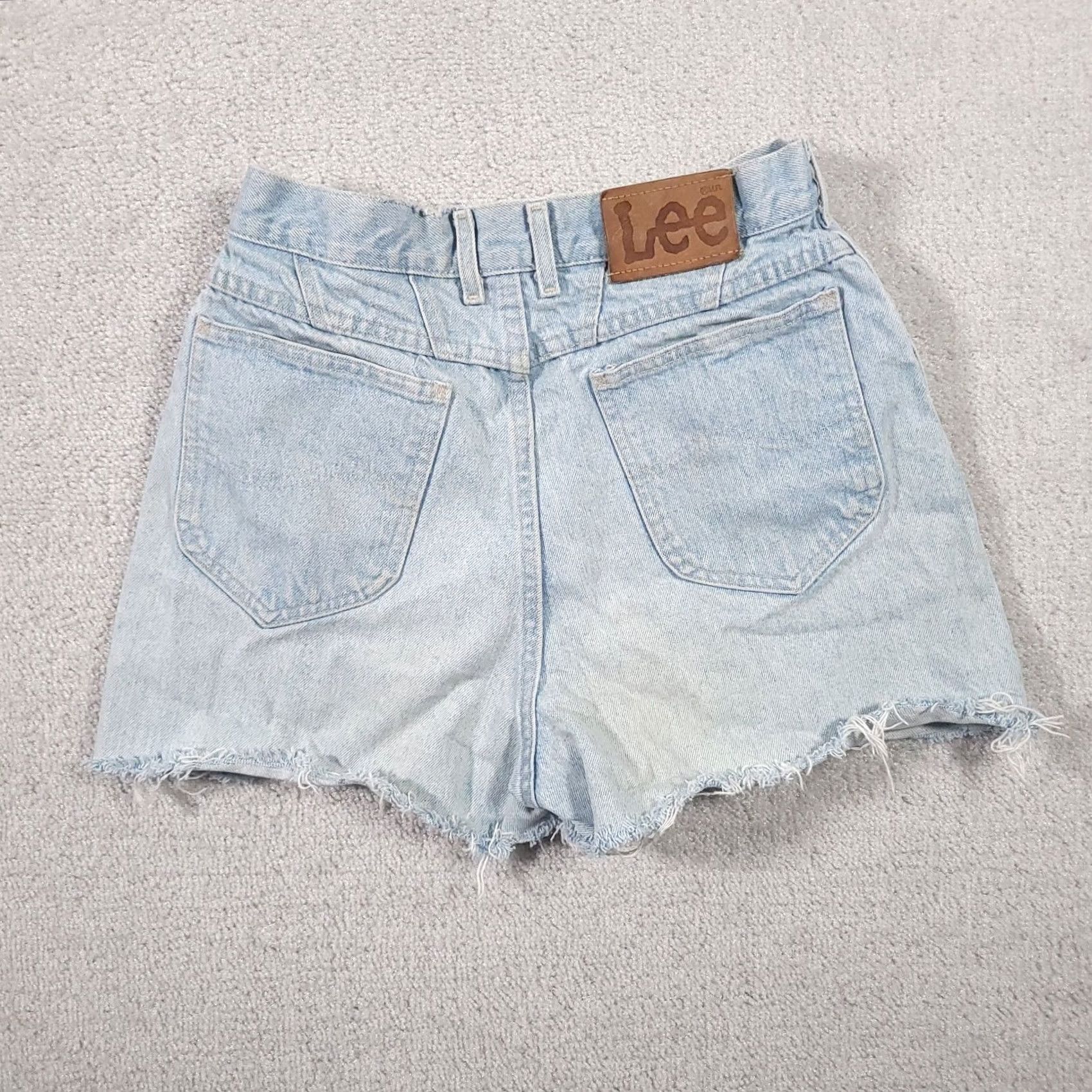 Lee VINTAGE Lee Mom Jean Cut Off Shorts 12M High Rise USA Blue Distressed Stained Size 34" / US 12 / IT 48 - 7 Thumbnail