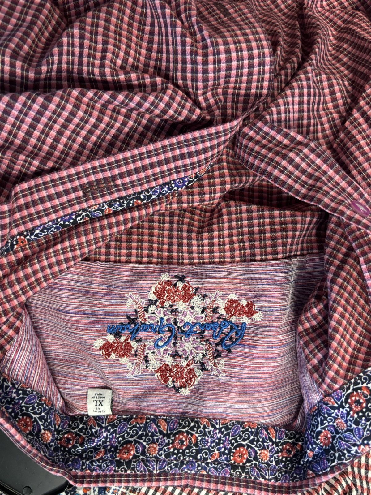 Robert Graham Robert Graham Luxury Plaid Button Up Shirt Barely Used Size US XL / EU 56 / 4 - 3 Thumbnail